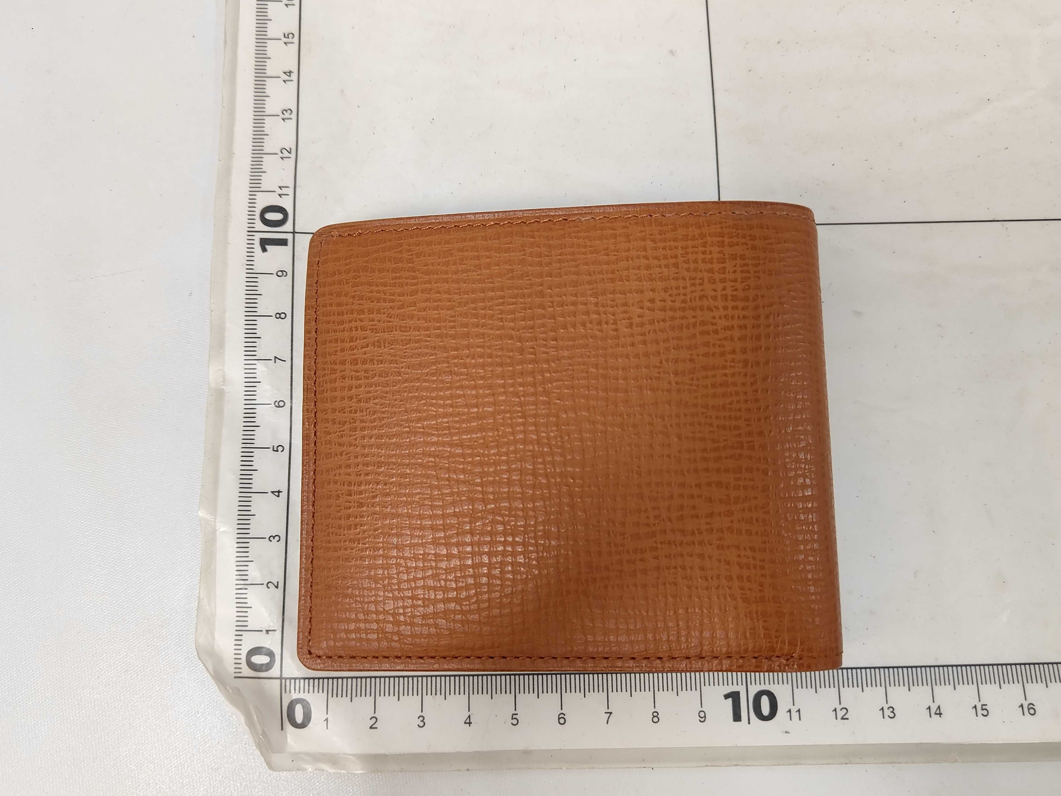 wallet — view 2