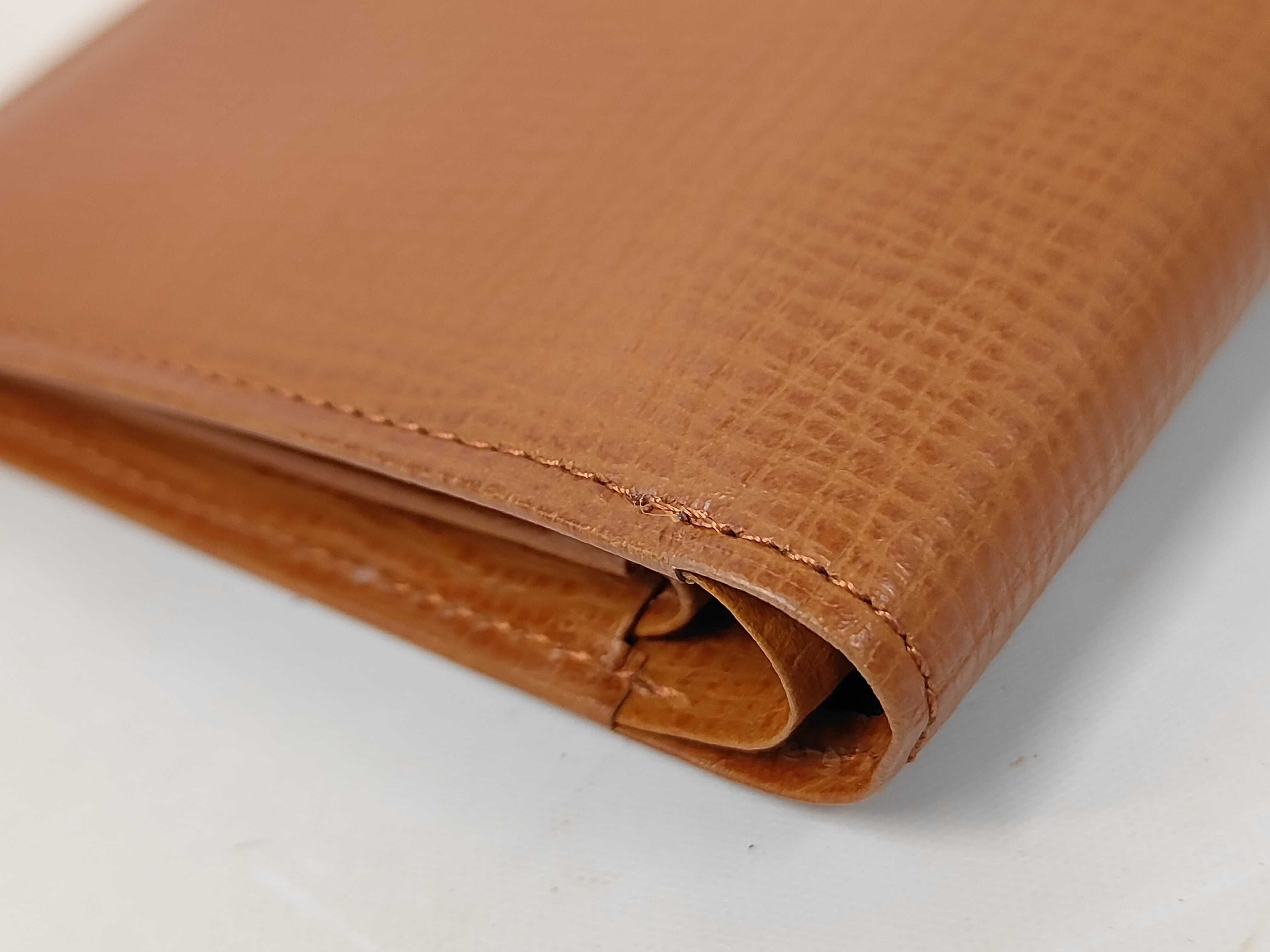 wallet — view 3