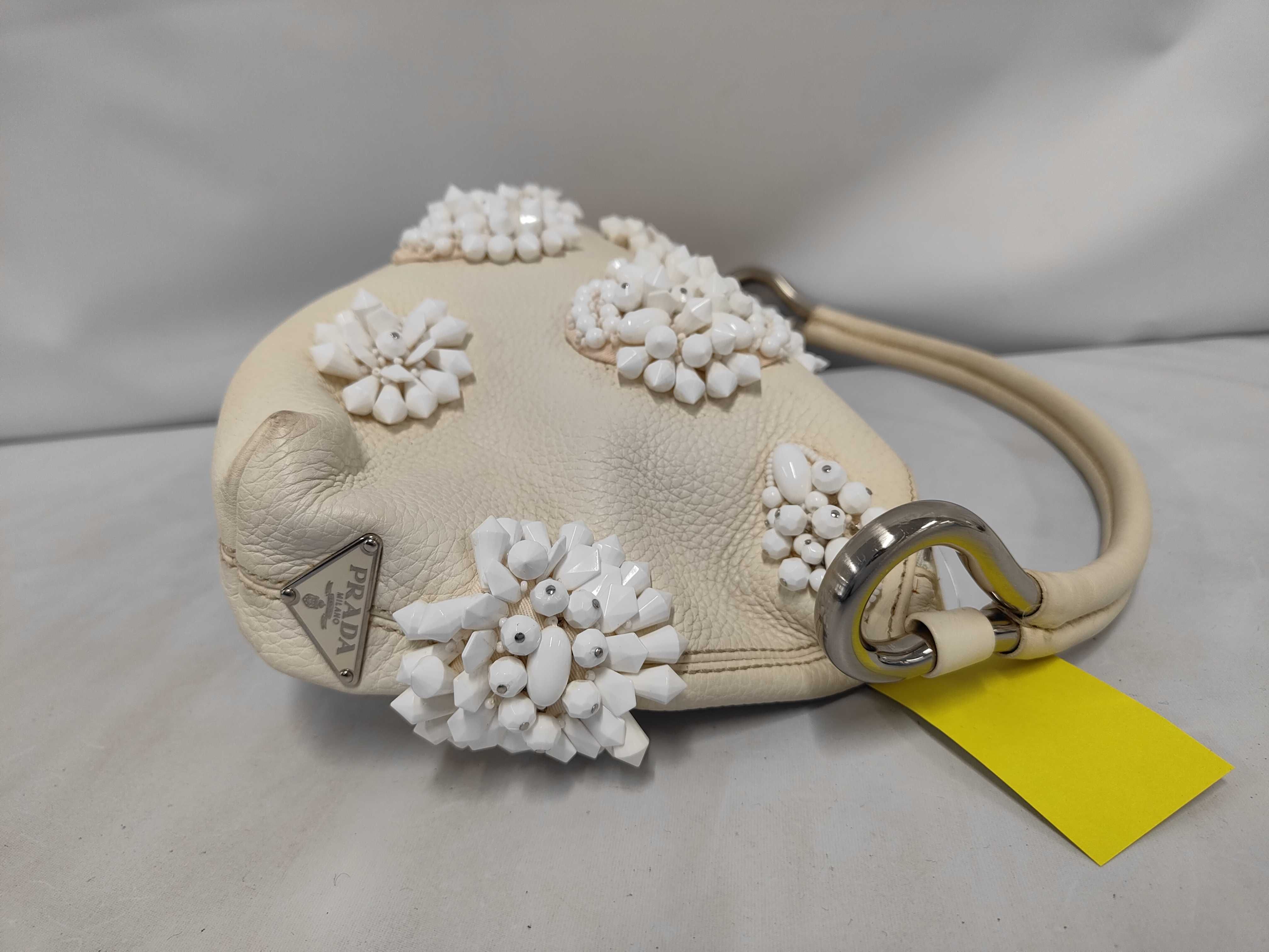 One-Shoulder Leather White Beaded Shoulder Bag (Some fraying) — view 10
