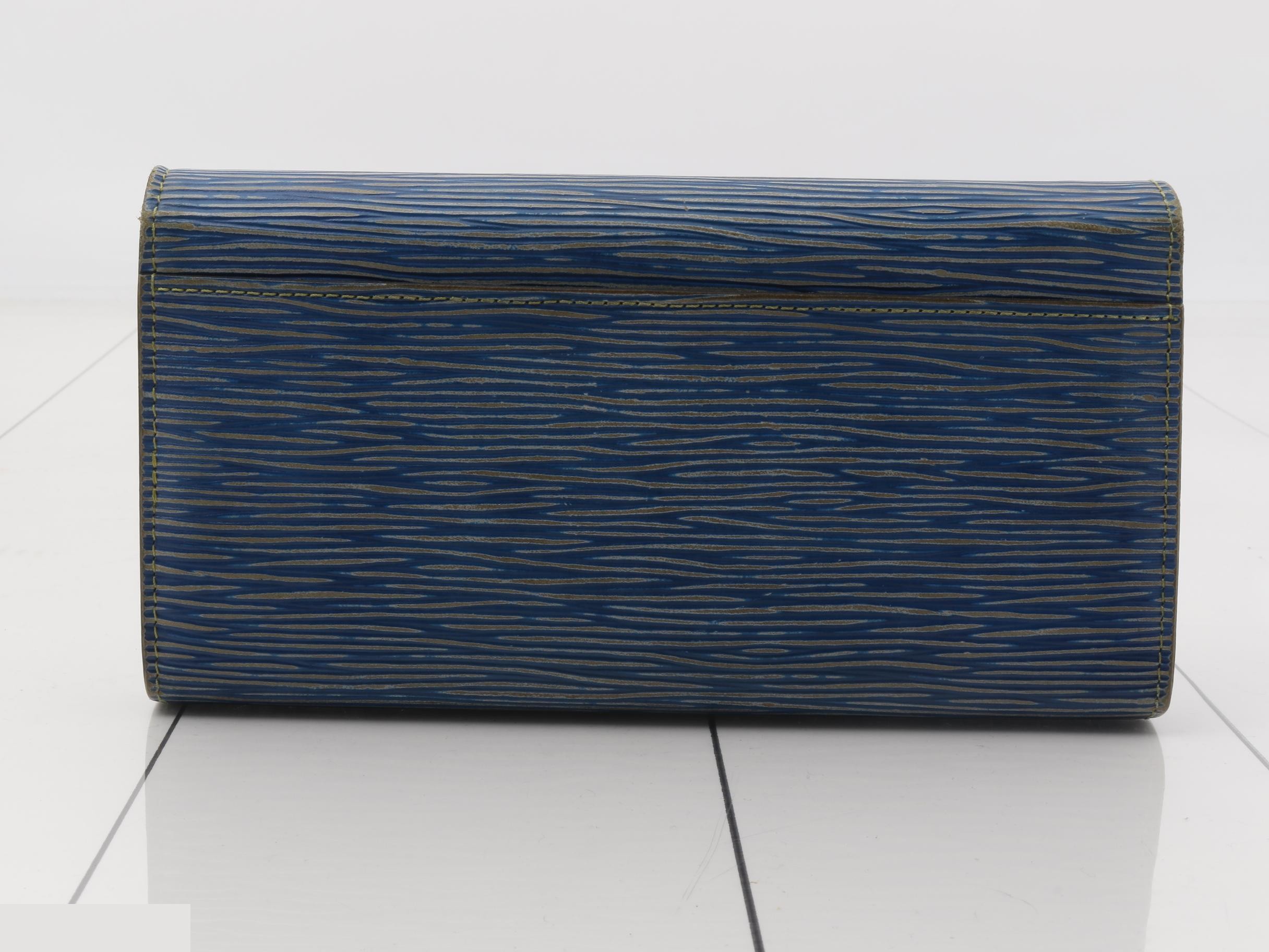 Epi Denim Portefeuille Sarah Denim Light Bi-fold Long Wallet — view 2