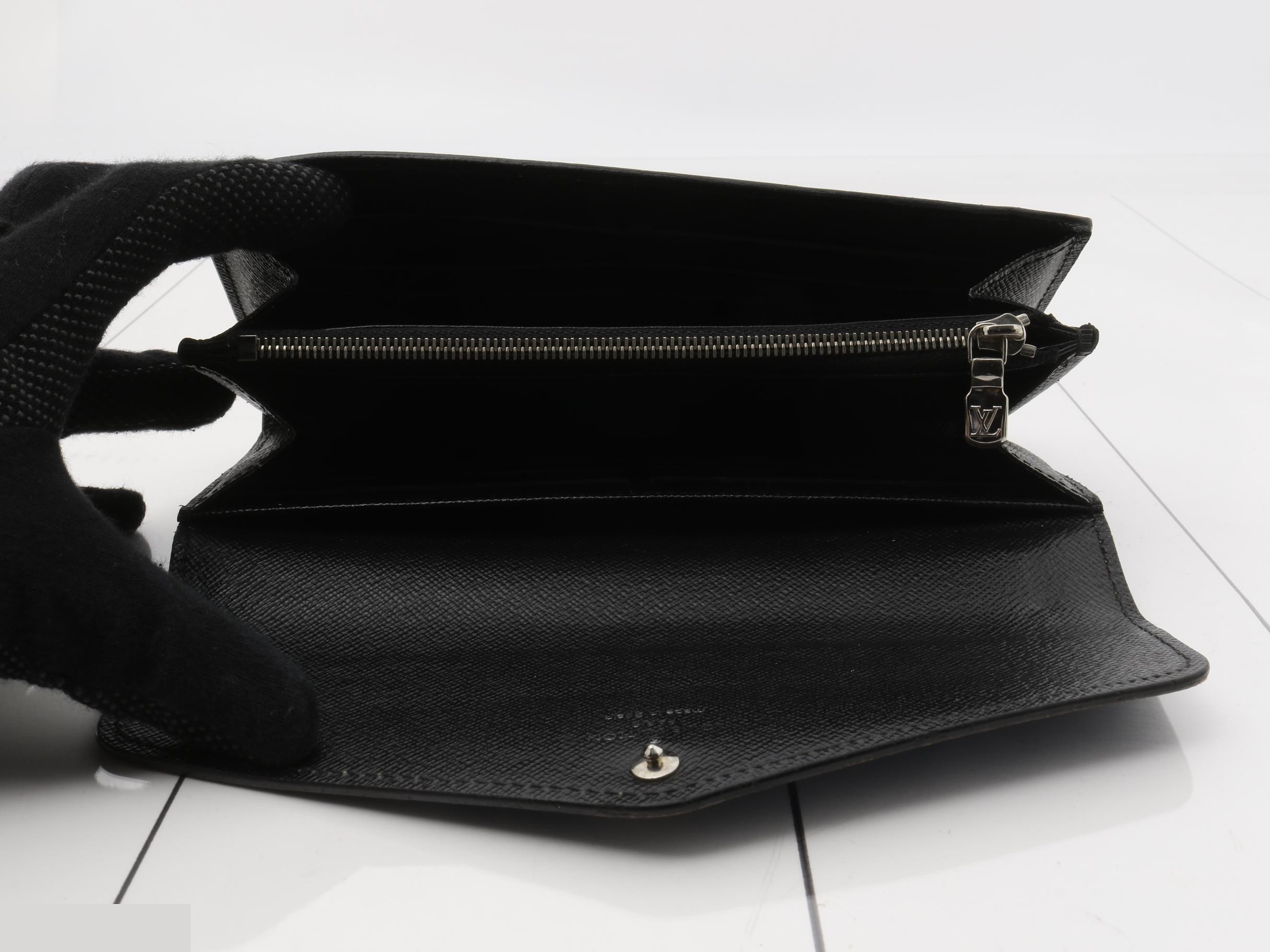 Epi Denim Portefeuille Sarah Denim Light Bi-fold Long Wallet — view 4