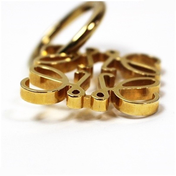 charm, logo, gold hardware — view 3