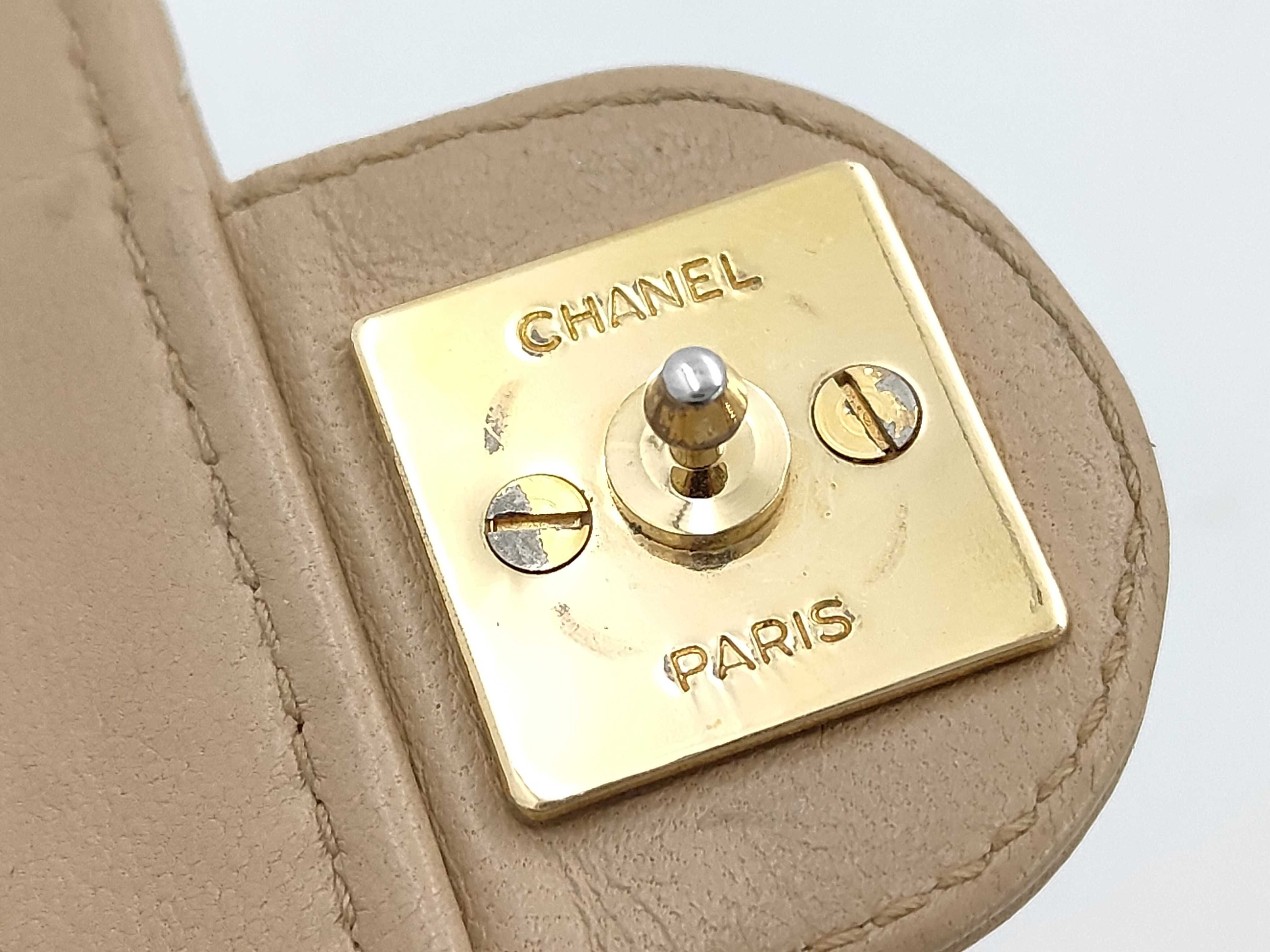 Matelassé Beige Lambskin Single Chain Shoulder Bag — view 11