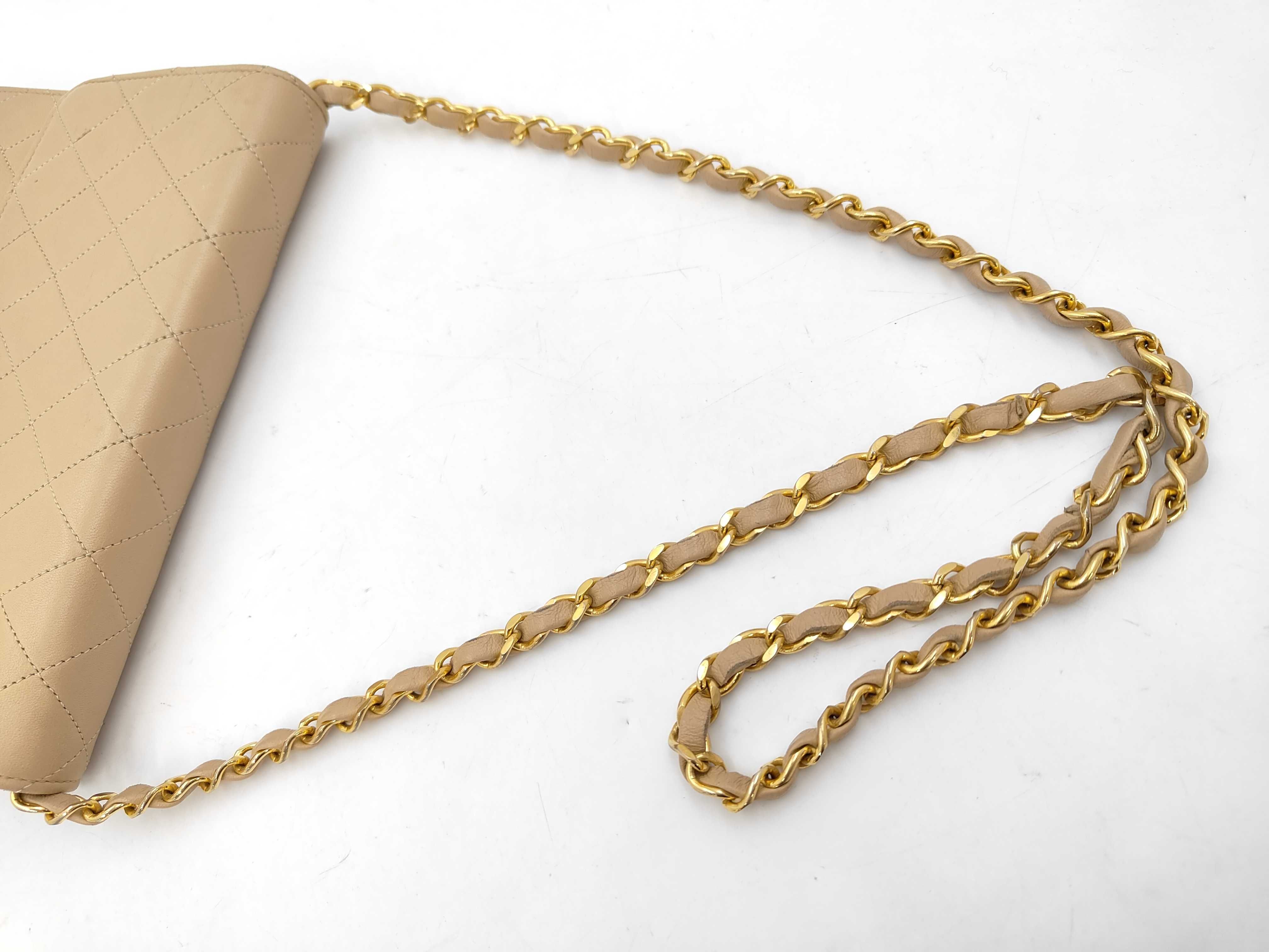 Matelassé Beige Lambskin Single Chain Shoulder Bag — view 3