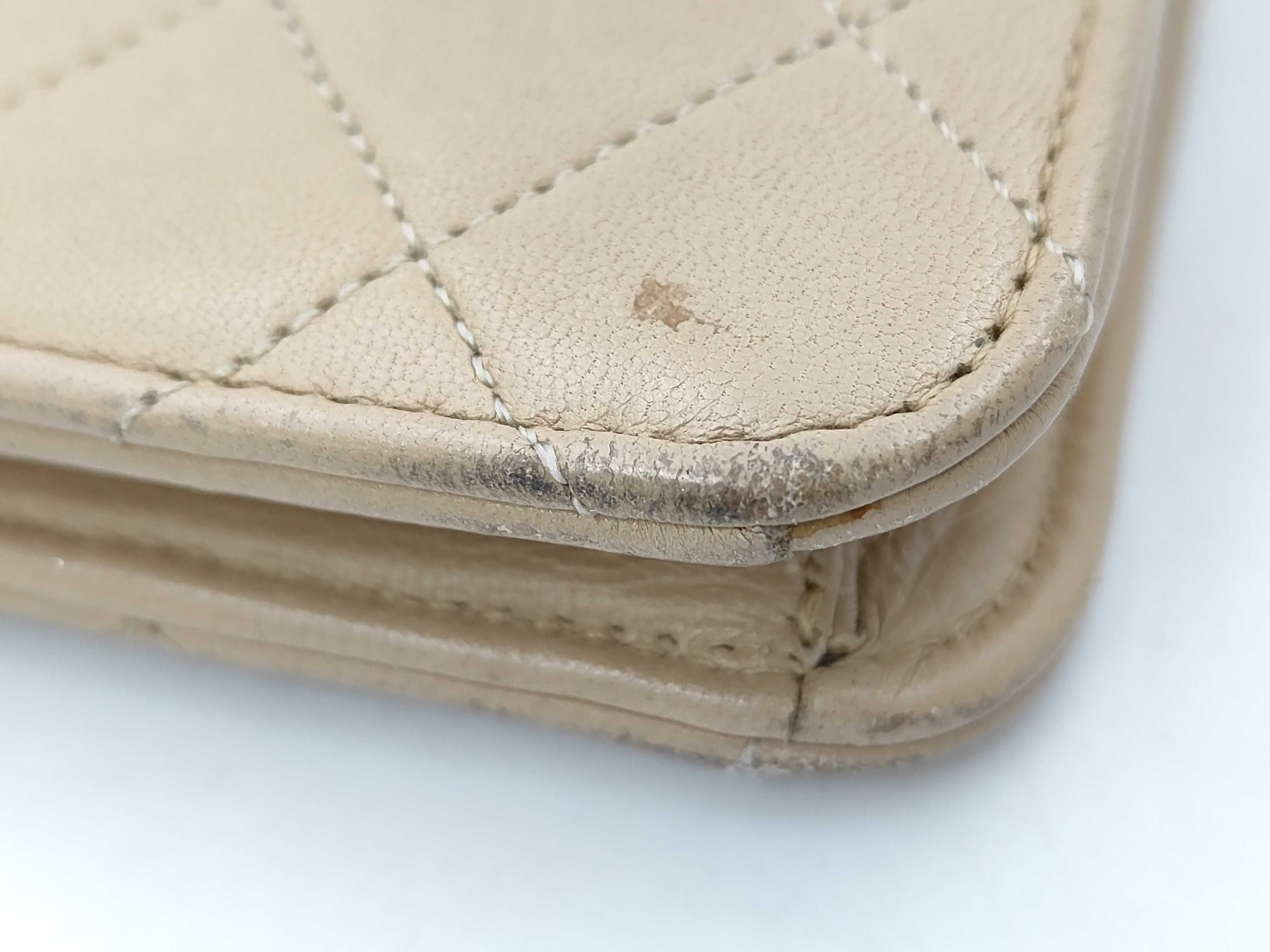 Matelassé Beige Lambskin Single Chain Shoulder Bag — view 5