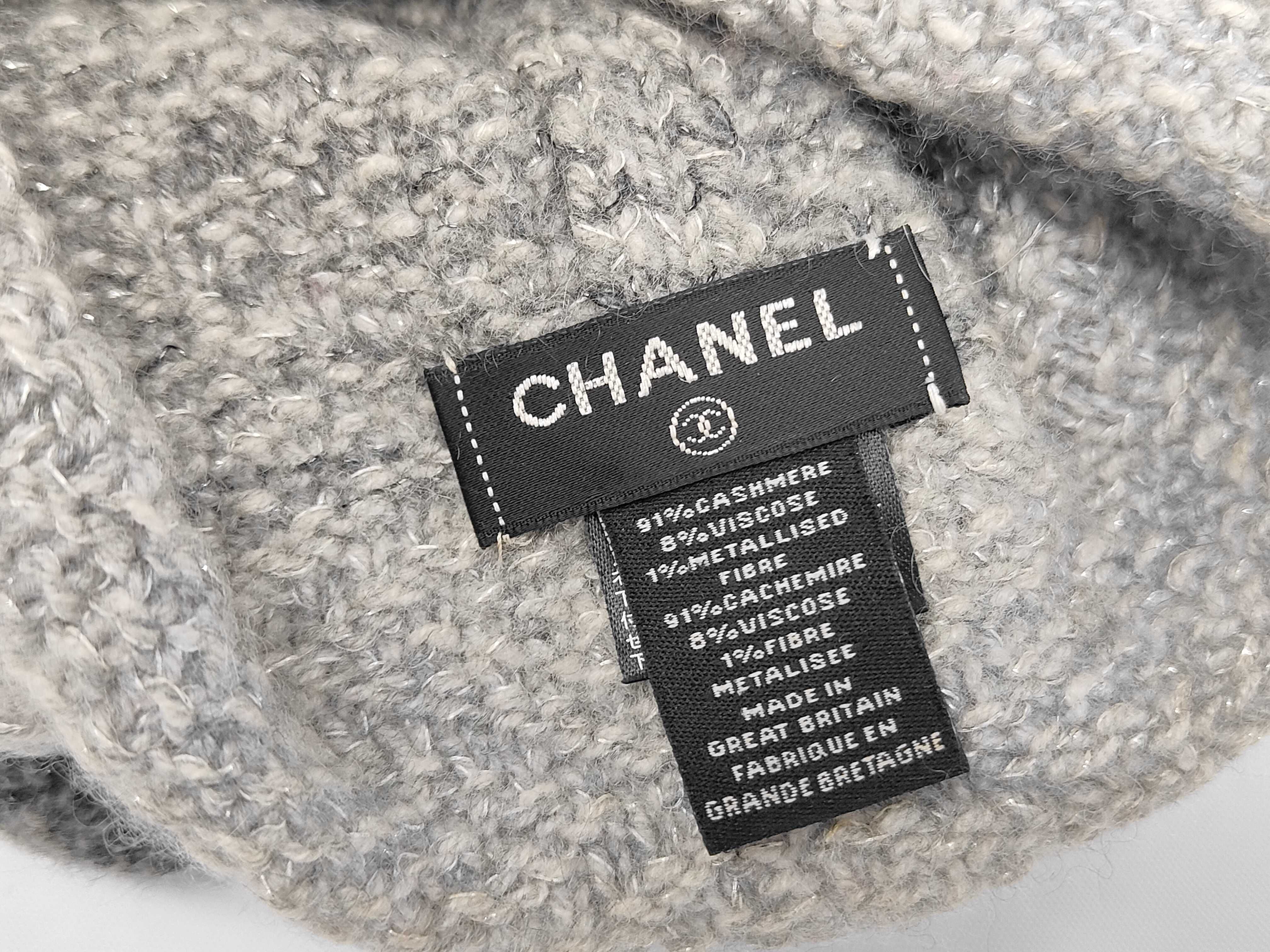 hats and other accessories — view 4
