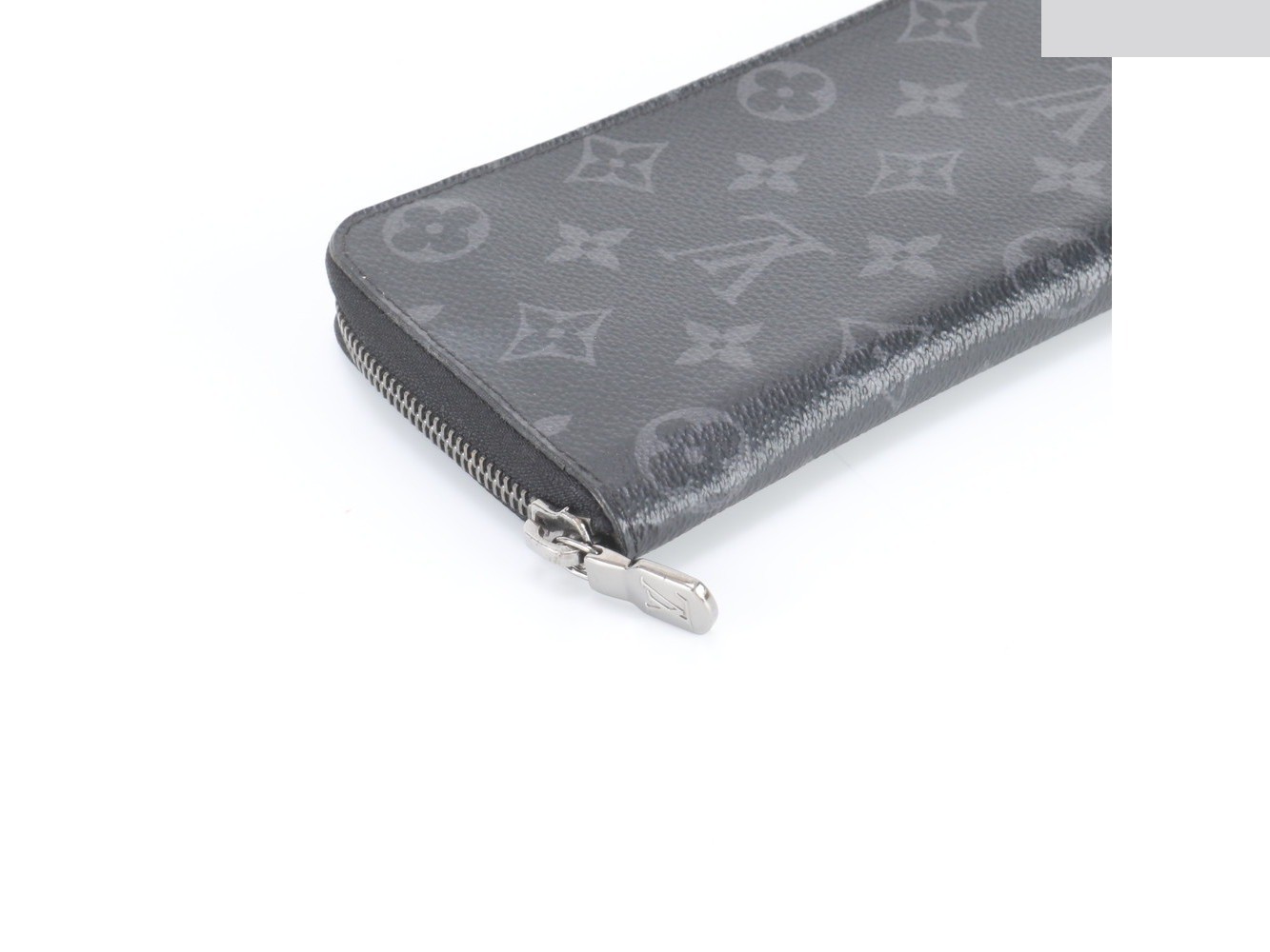 Monogram Eclipse Zippy Wallet Vertical M62295 — view 3