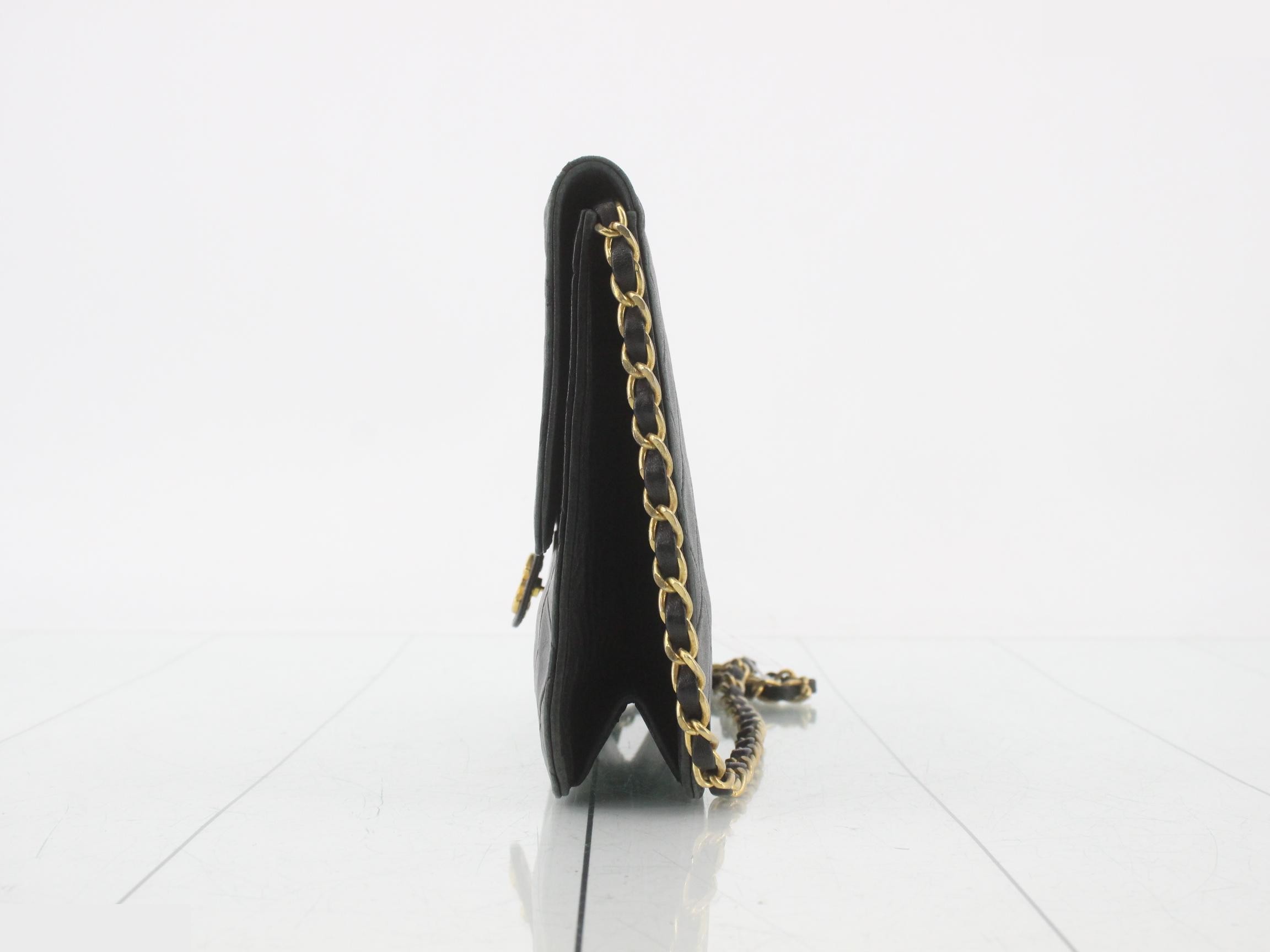 Matelassé Push-Lock Chain Shoulder Bag — view 3