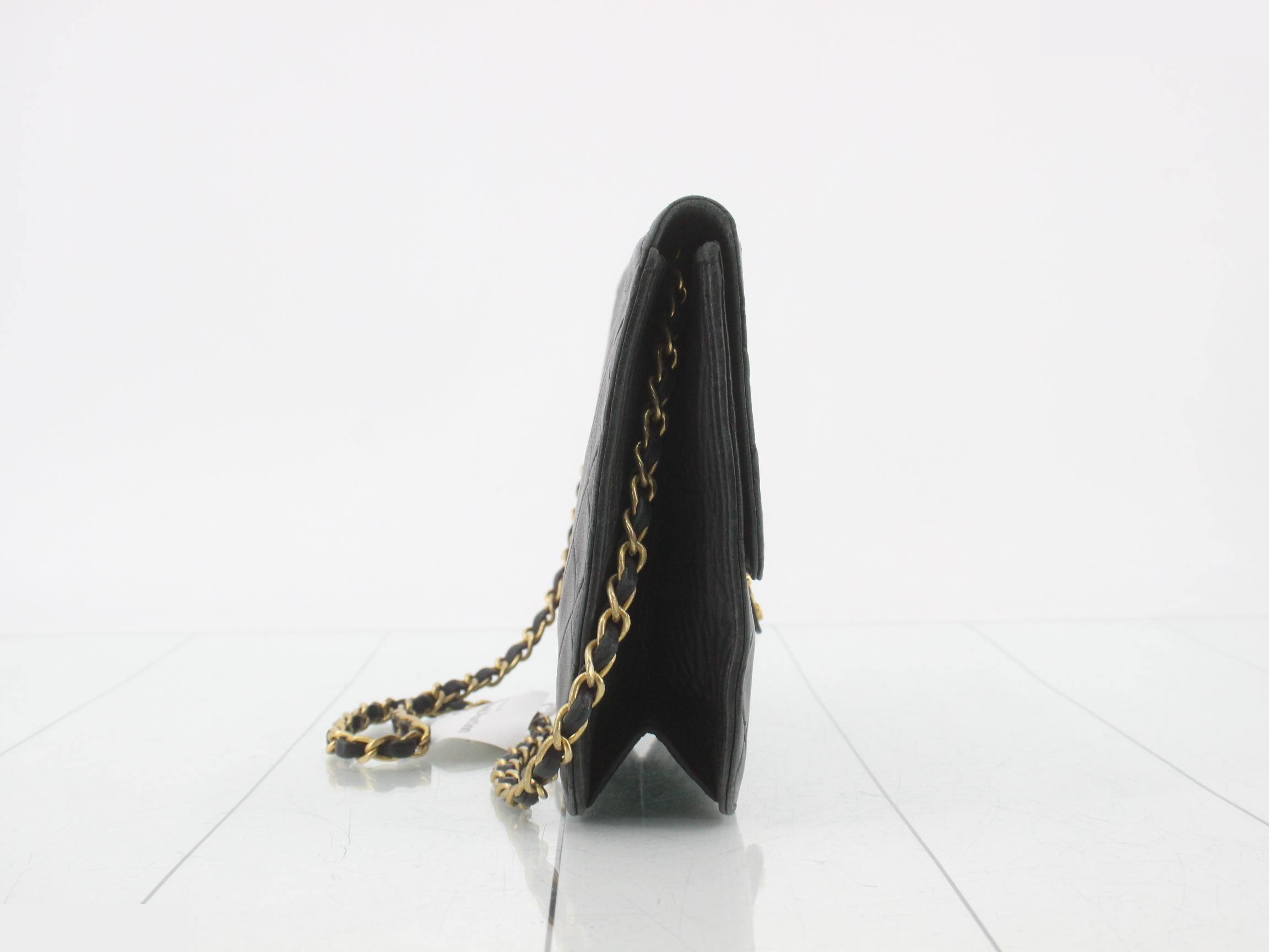 Matelassé Push-Lock Chain Shoulder Bag — view 4