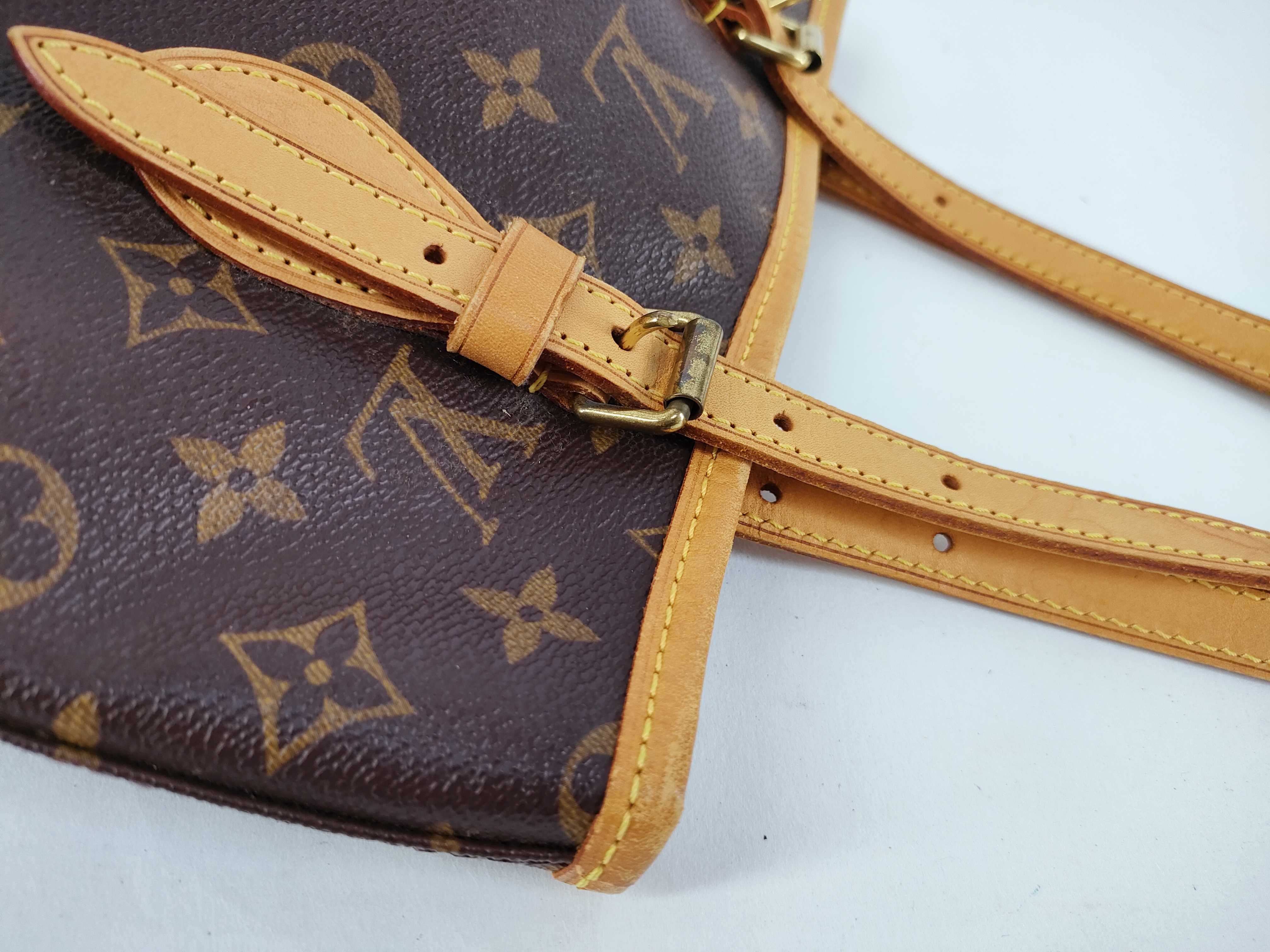 Monogram Bucket PM M42238 Handbag Tote Bag — view 5