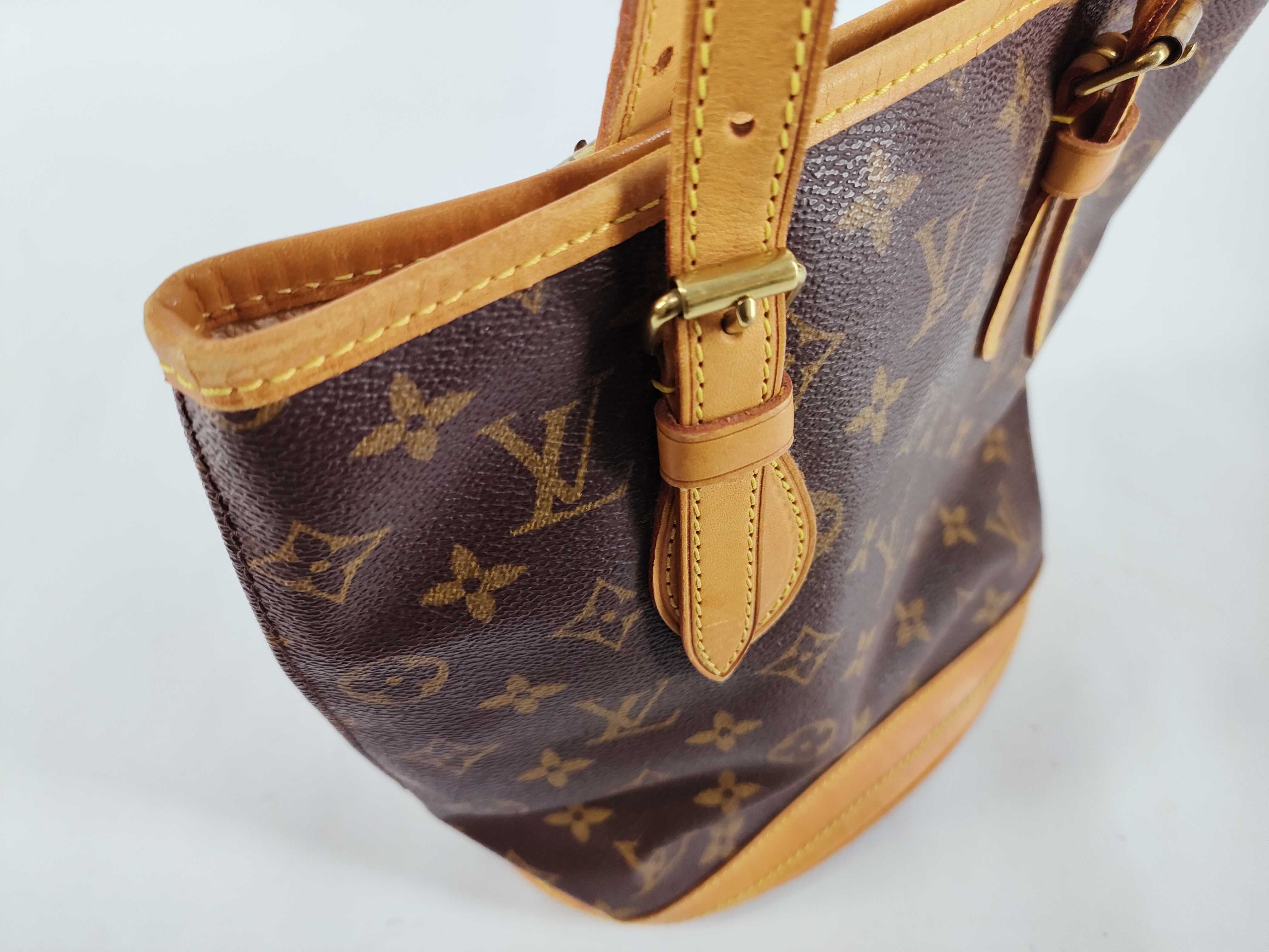 Monogram Bucket PM M42238 Handbag Tote Bag — view 8