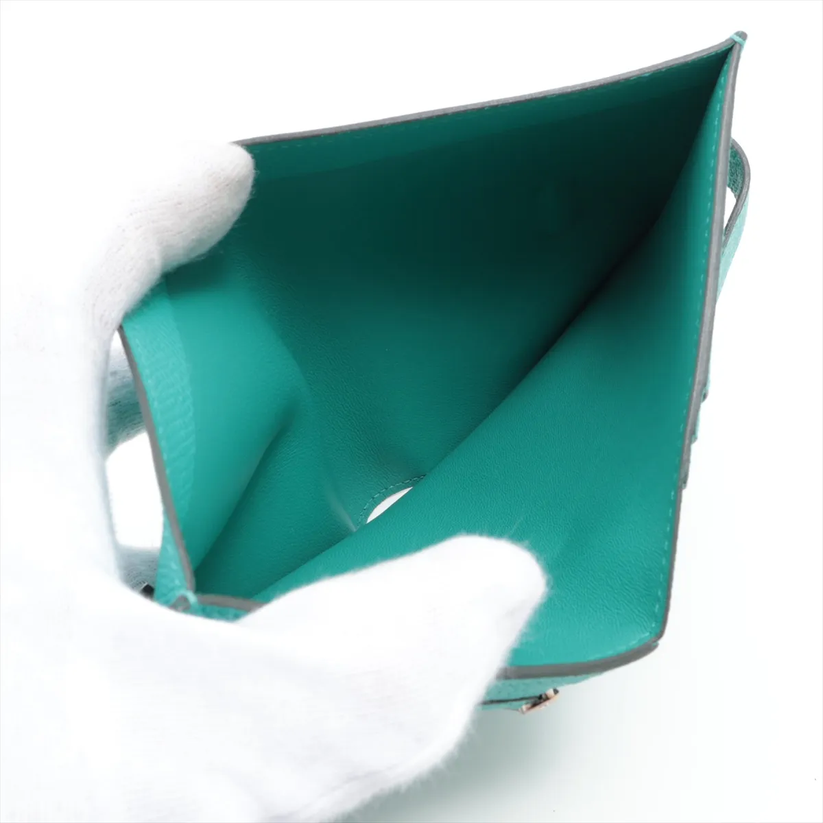 Bearn Compact, Veau Epsom Leather, Compact Wallet, Green, Silver Hardware, D: 2019 — view 4