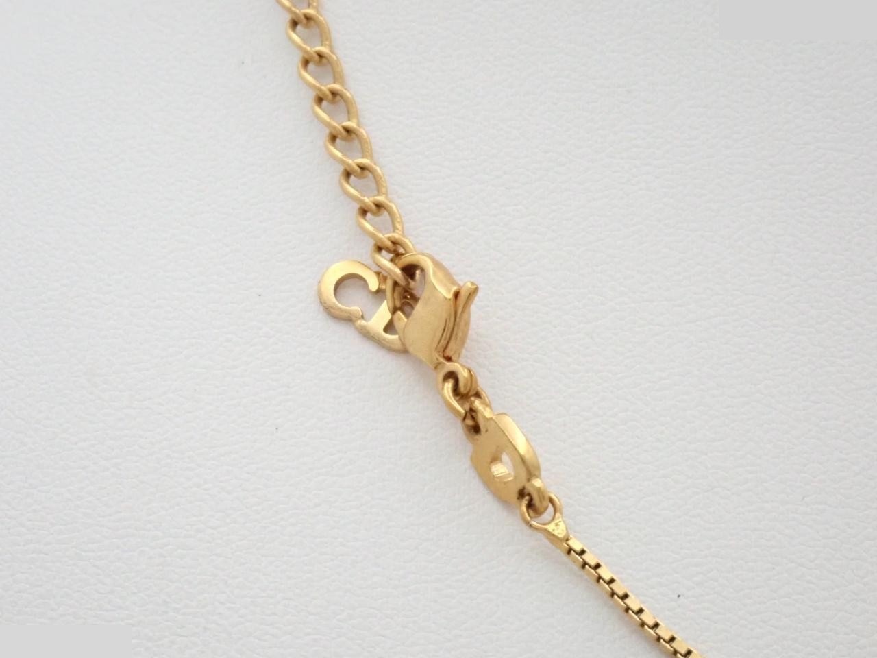 necklace — view 2