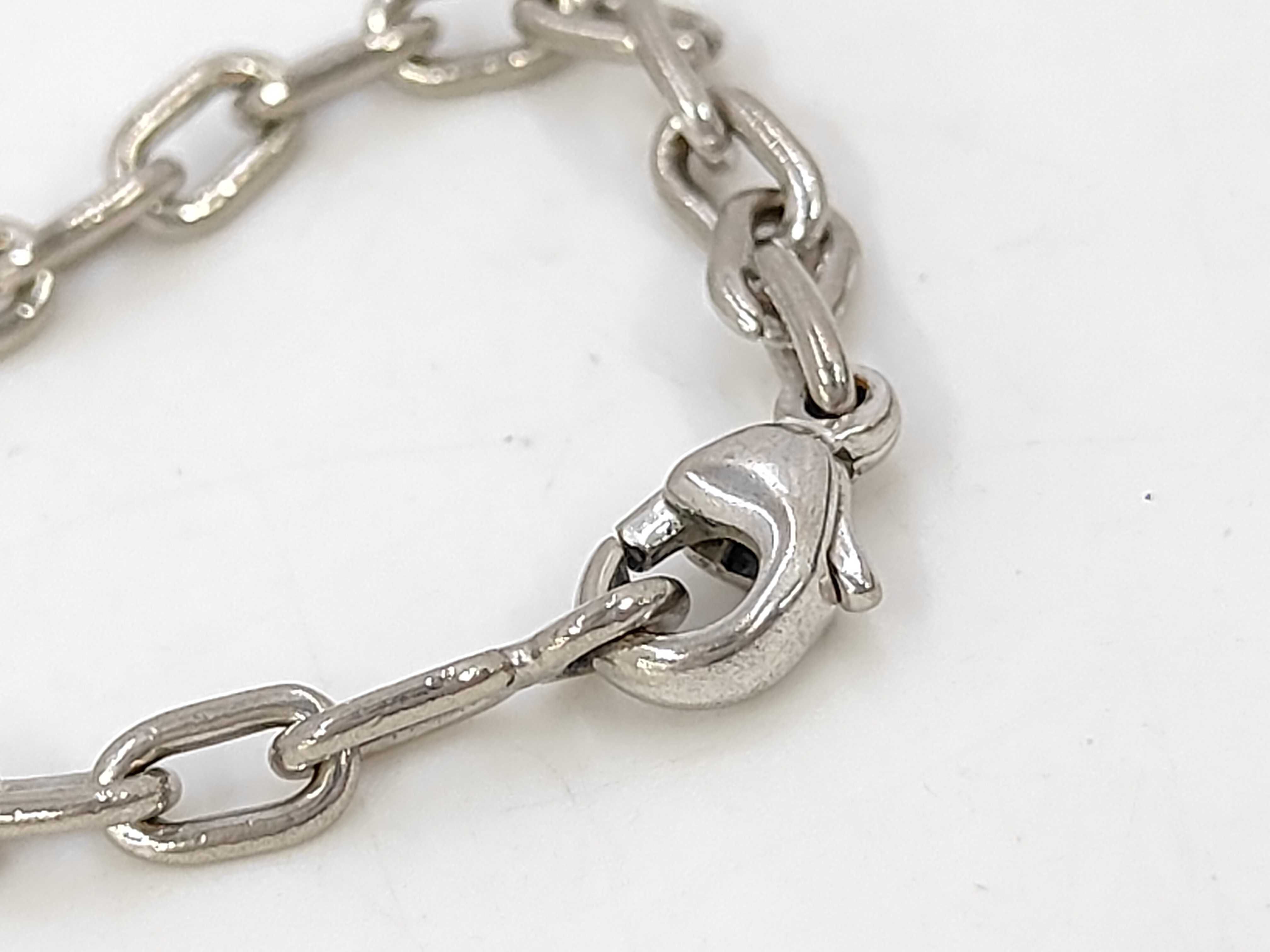charm — view 5