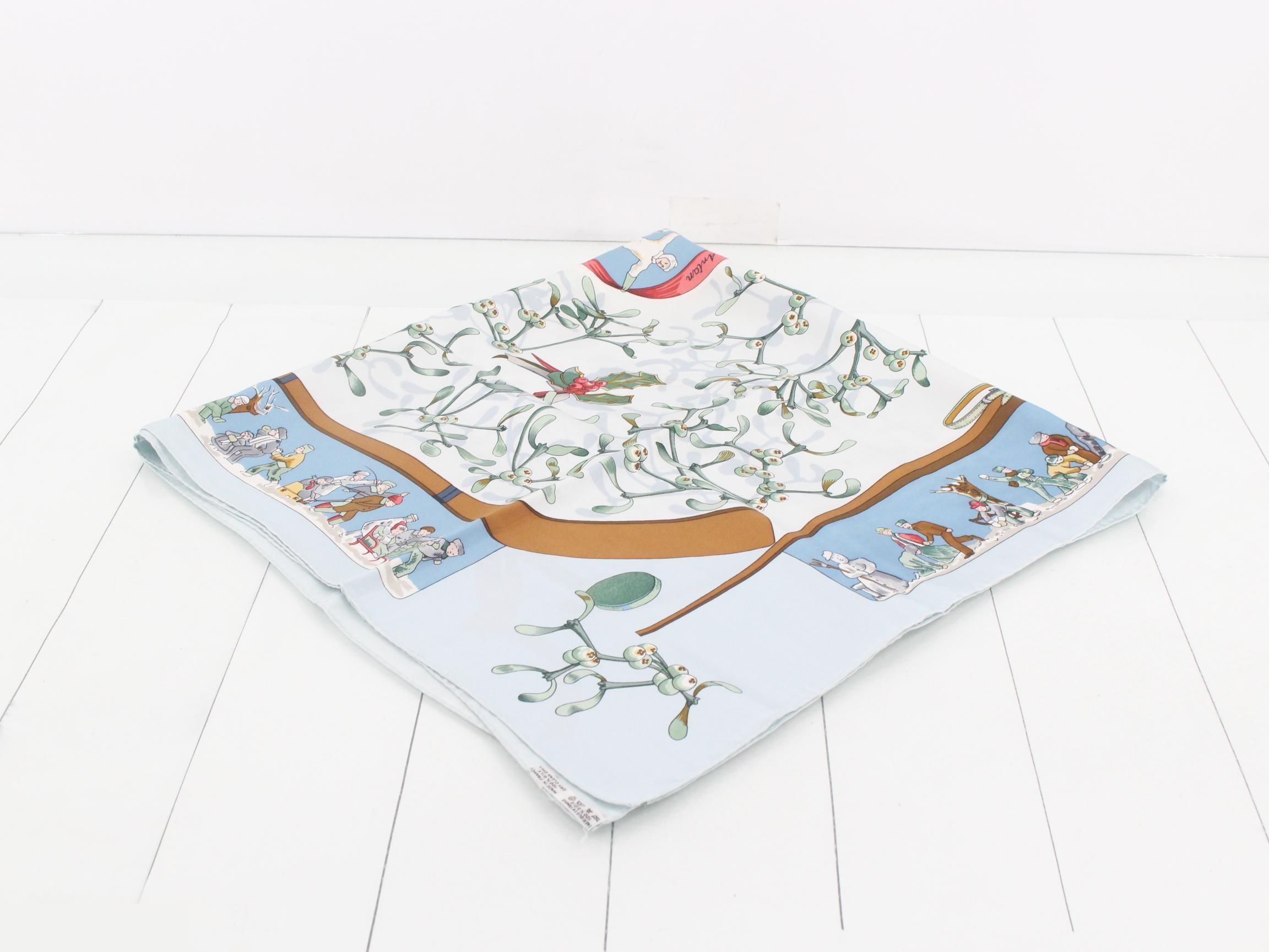 Carre 90 Last Year's Snow Neige dAntan Case — view 2