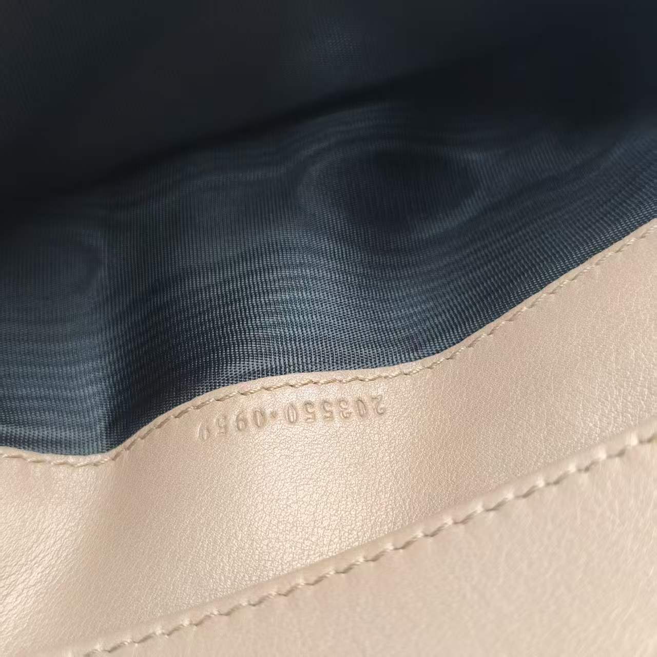 【*Shipped from: China*】GUCCI Canvas Wallet 203550 — view 9