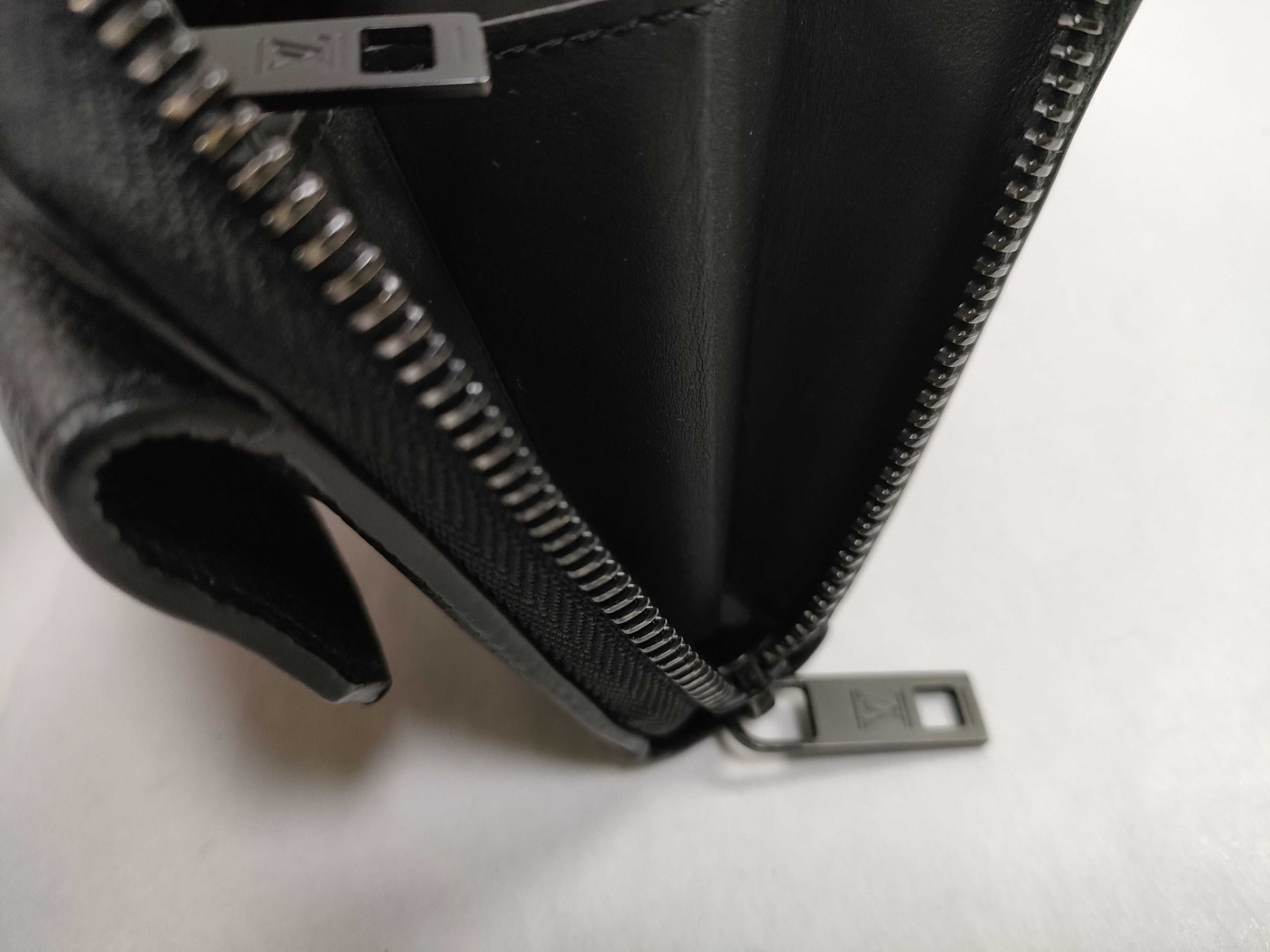 LV Aerogram Zippy Wallet Long Wallet M69831 Noir/Black RFID detected — view 13