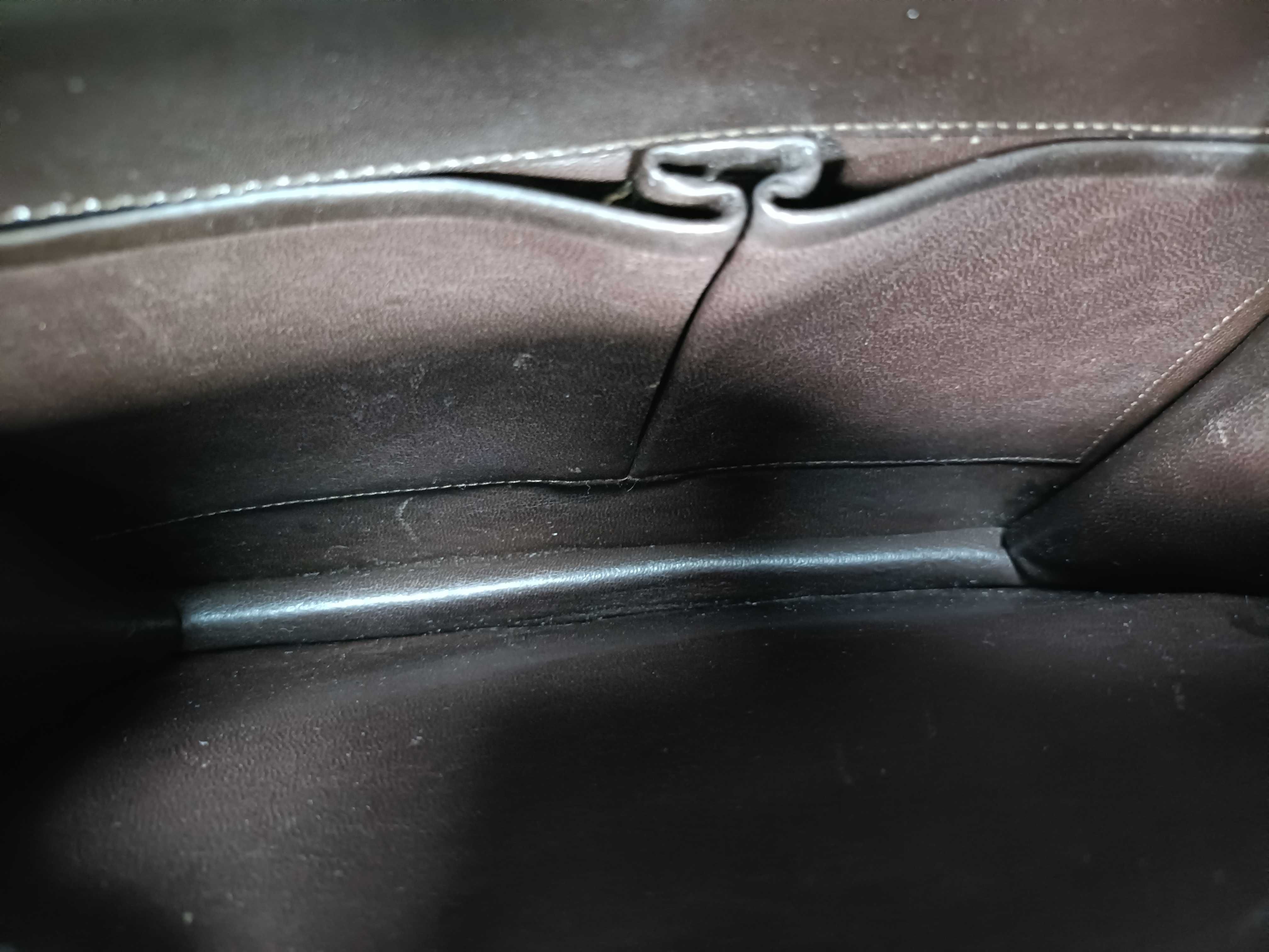 Triomphe Logo Hardware Shoulder Bag — view 12