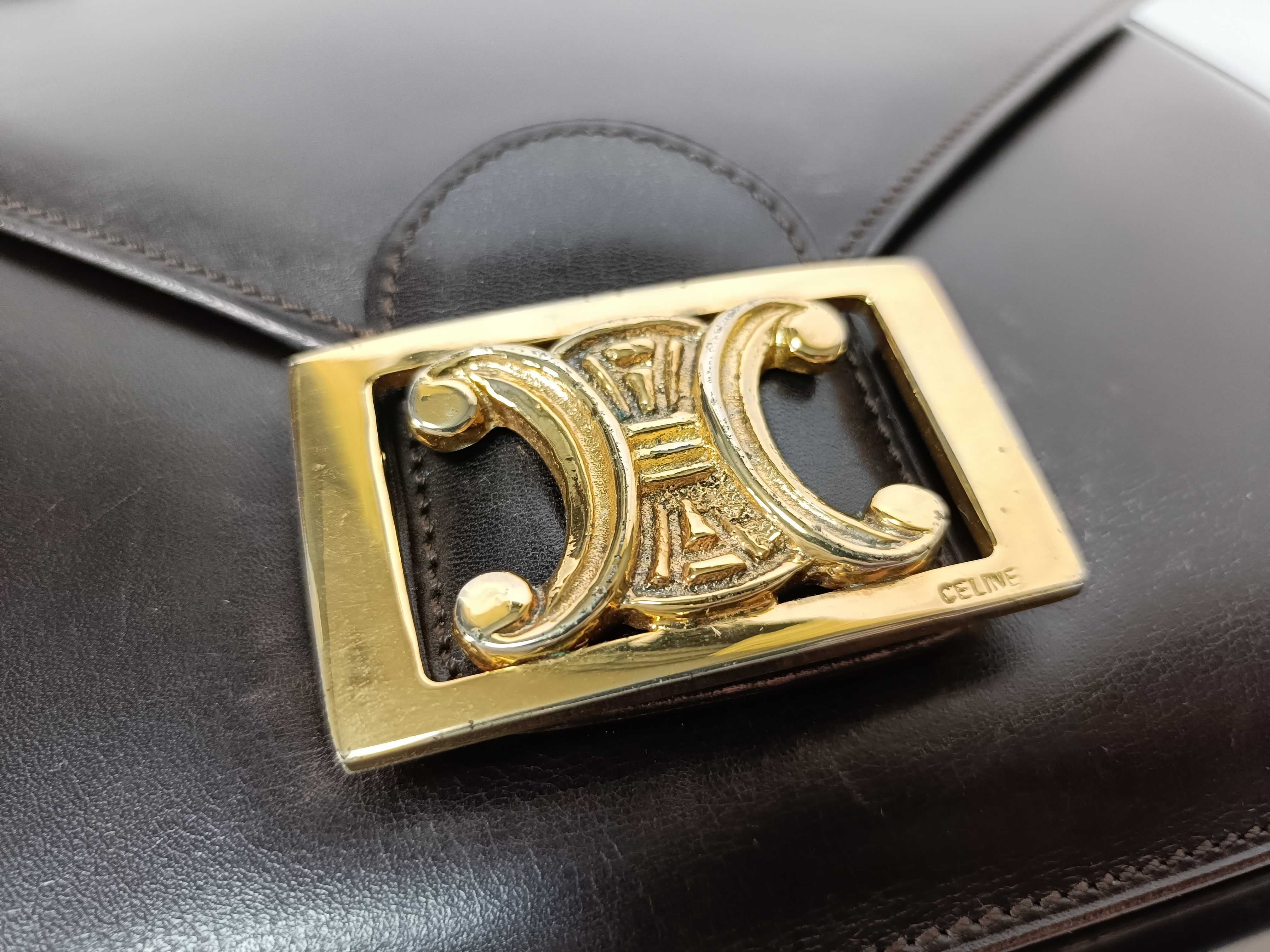 Triomphe Logo Hardware Shoulder Bag — view 8