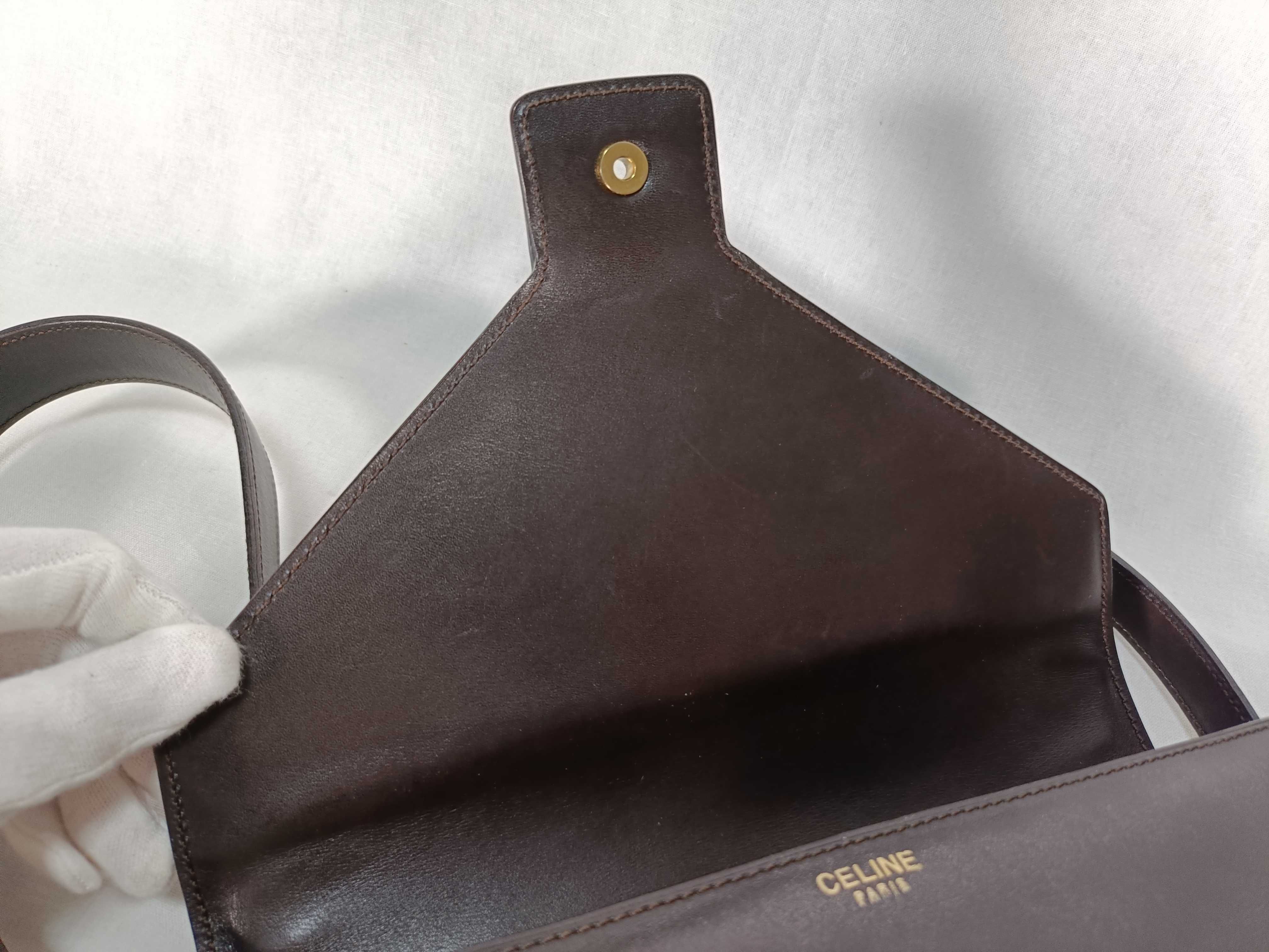 Triomphe Logo Hardware Shoulder Bag — view 9
