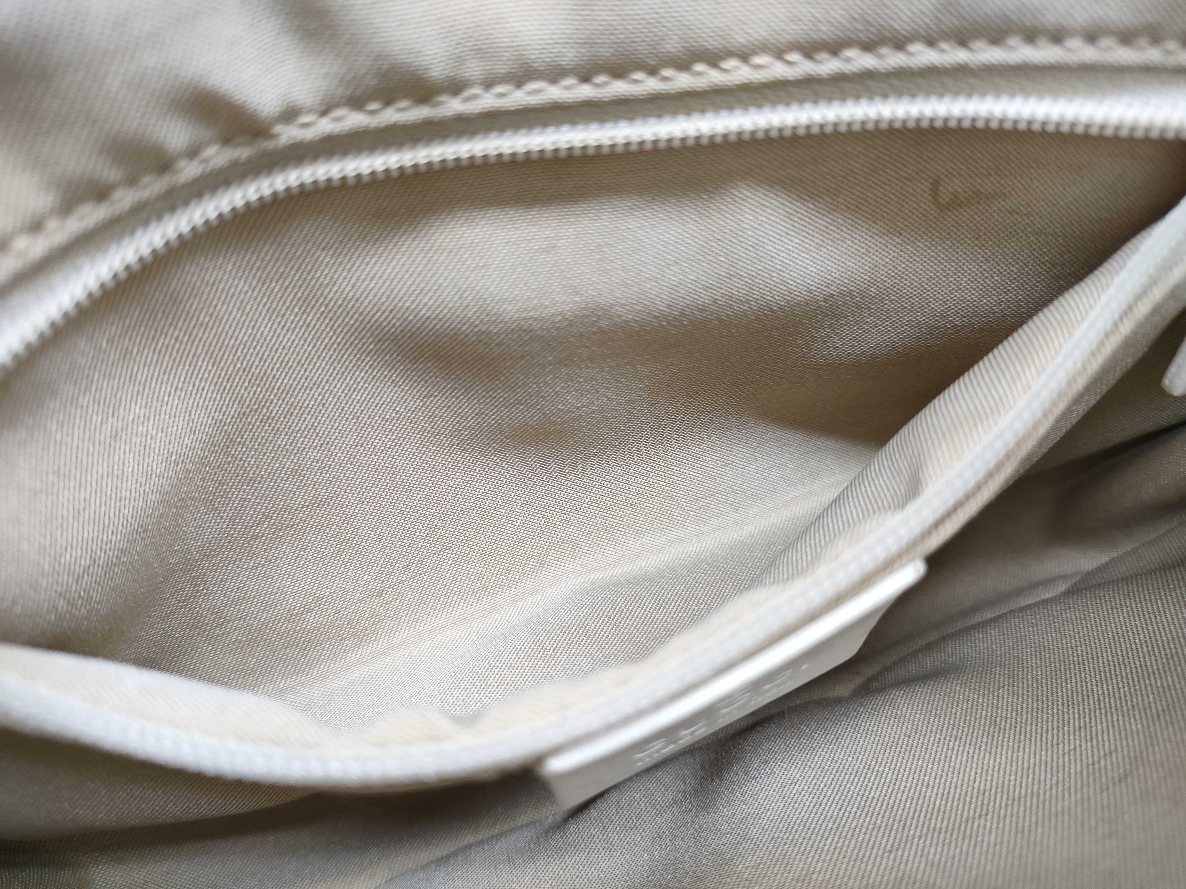 GG Canvas Gucci Jackie Shoulder Bag — view 10