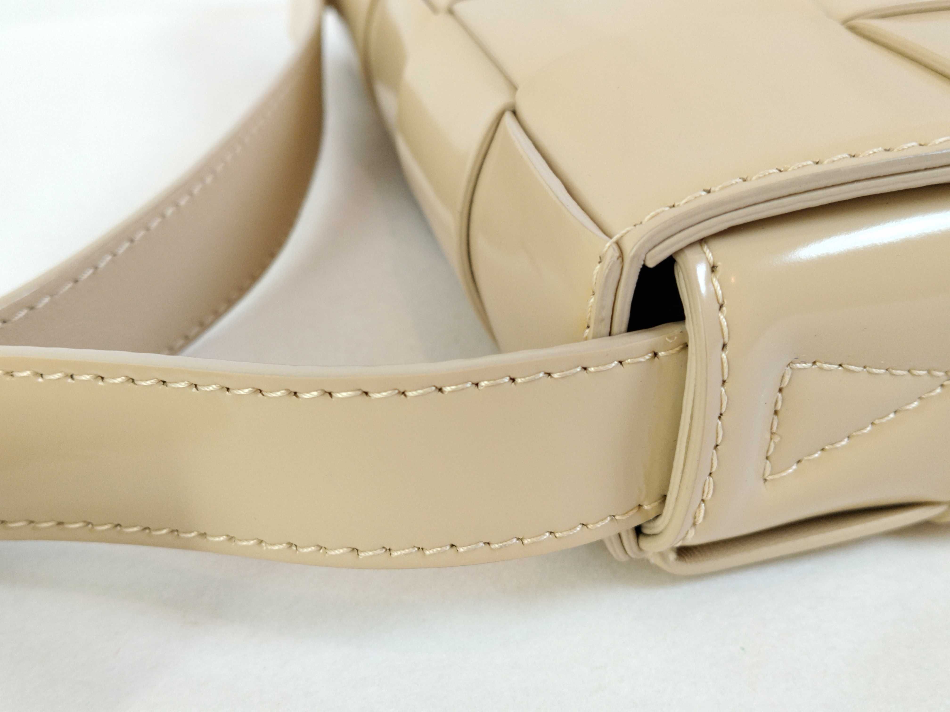 Maxi Intrecciato Cassette Leather Shoulder Bag — view 5