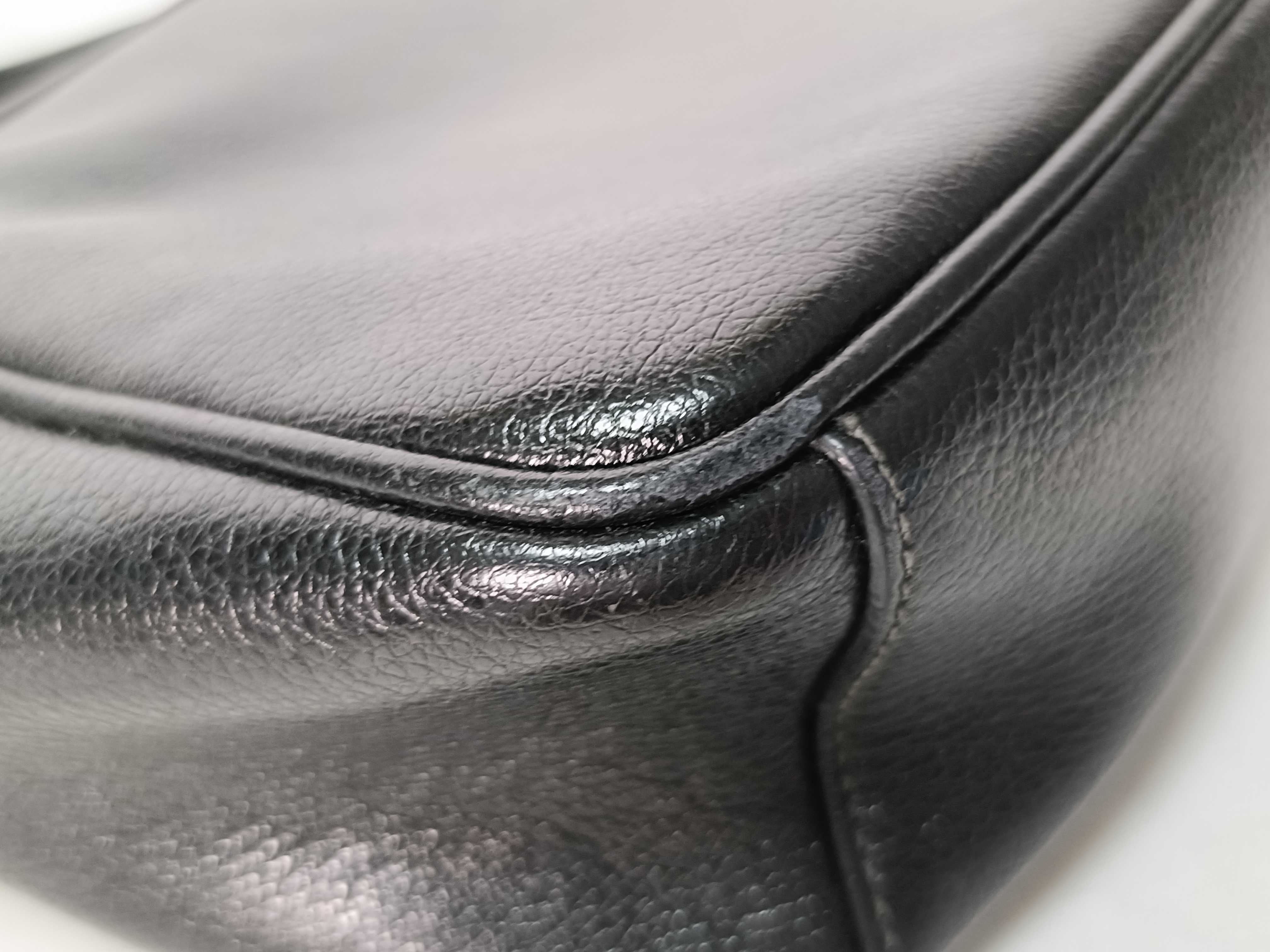 Logo Leather Shoulder Bag Black Shoulder Bag — view 13