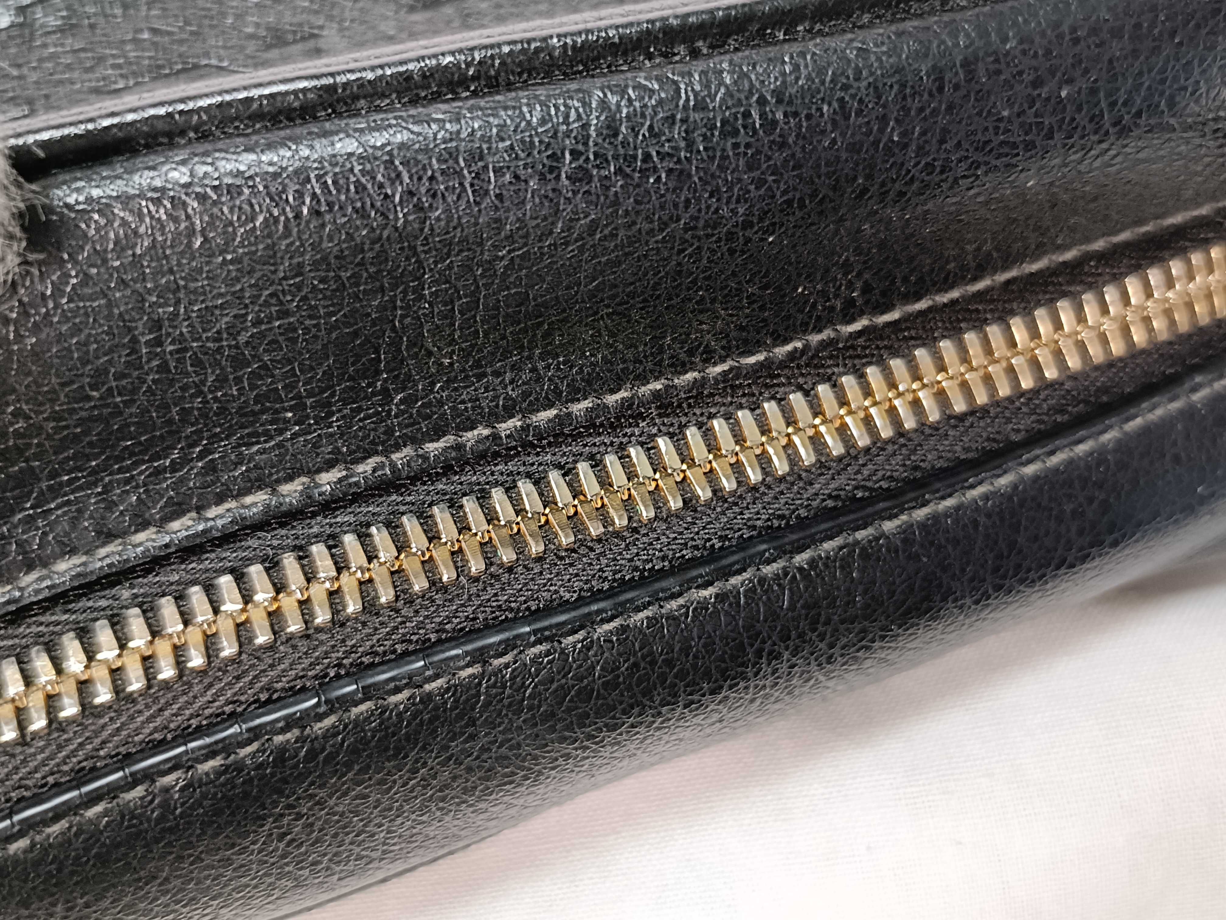 Logo Leather Shoulder Bag Black Shoulder Bag — view 8
