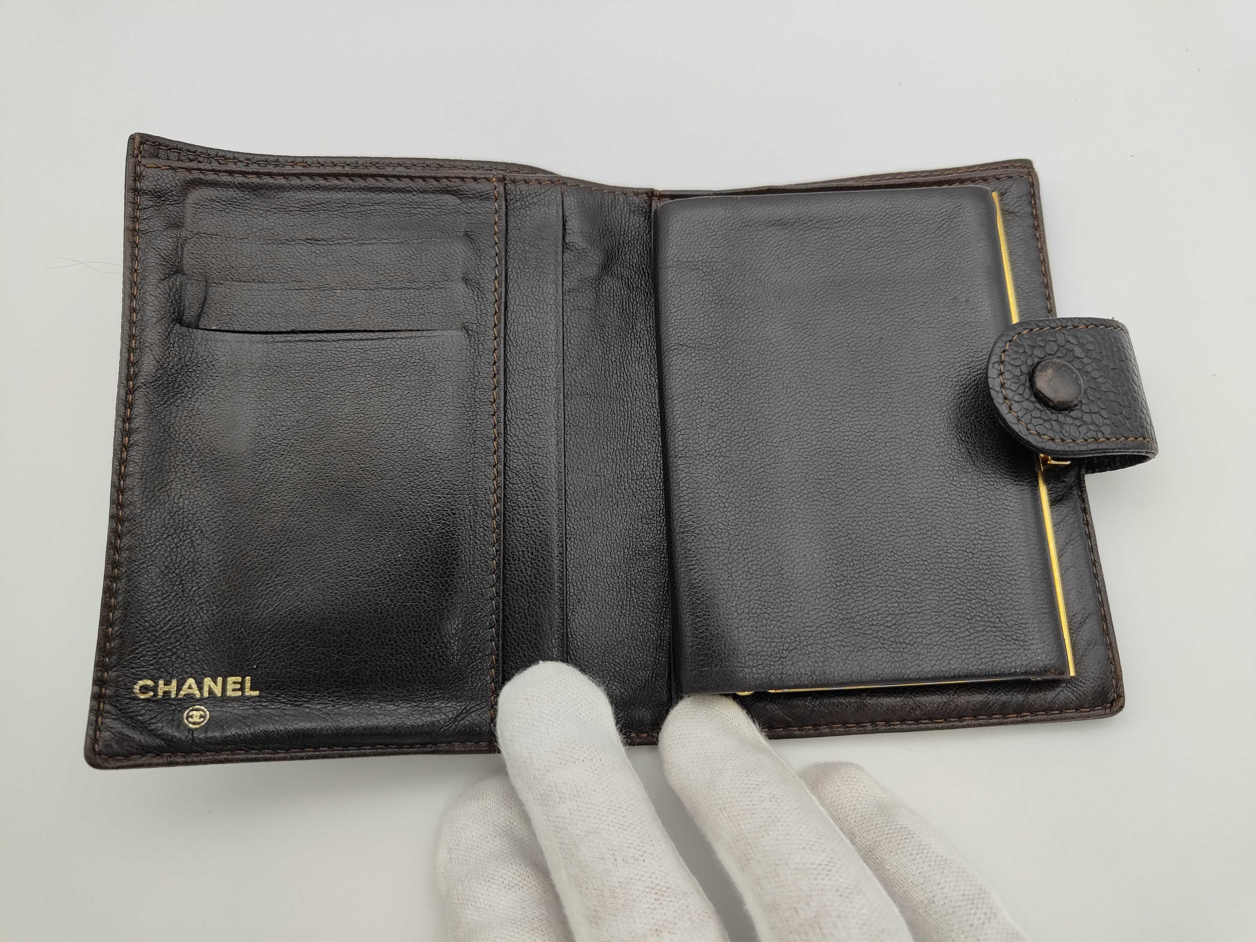 Caviar Skin / 4513063 / Folding Wallet / Leather Wallet — view 3
