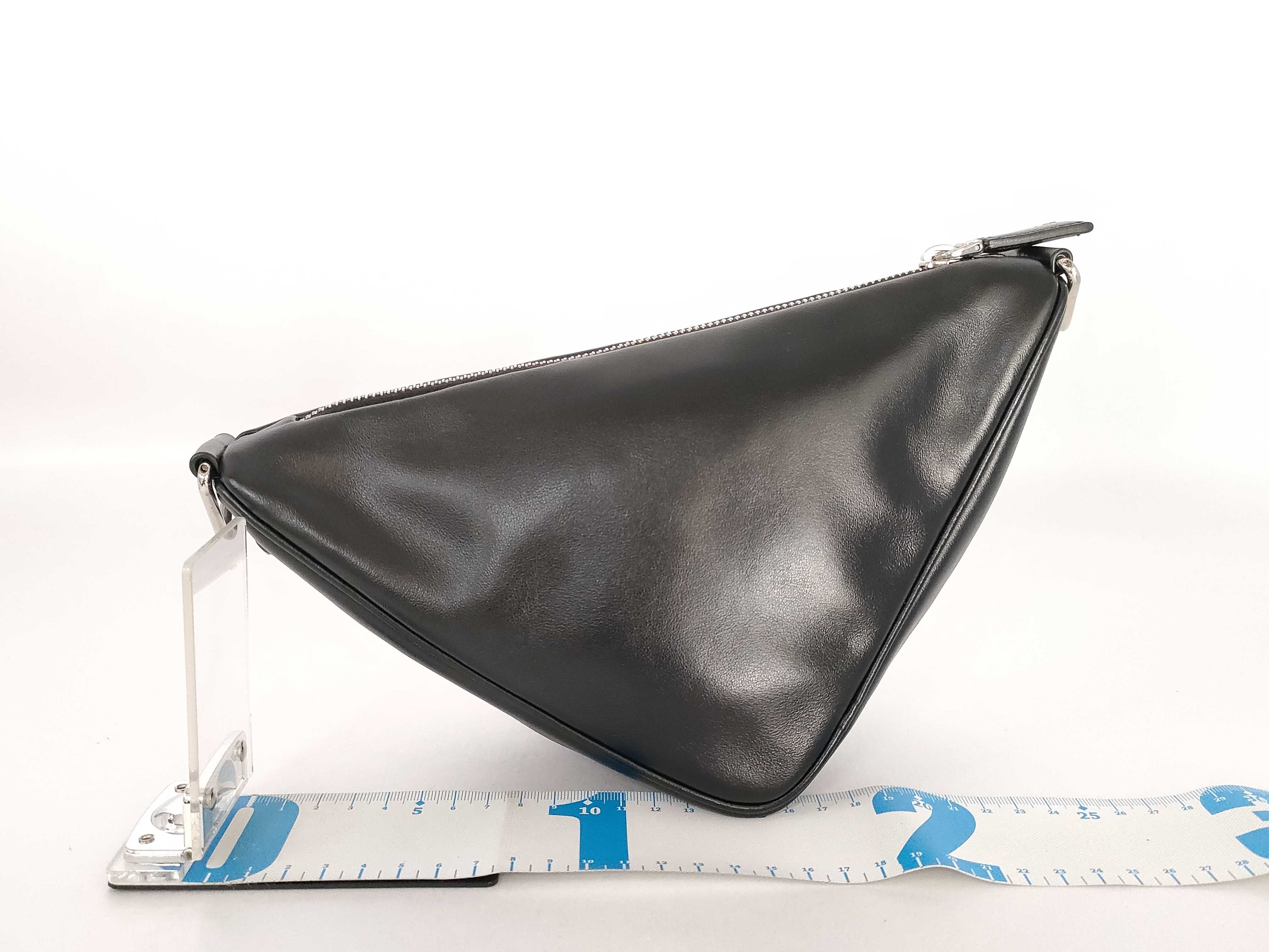 1BH190 Shoulder Bag, Black — view 2