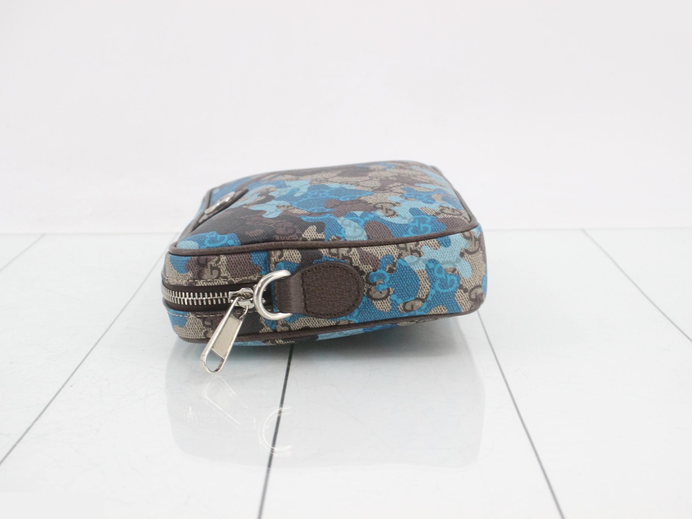 Unused GG Supreme camouflage shoulder bag — view 4