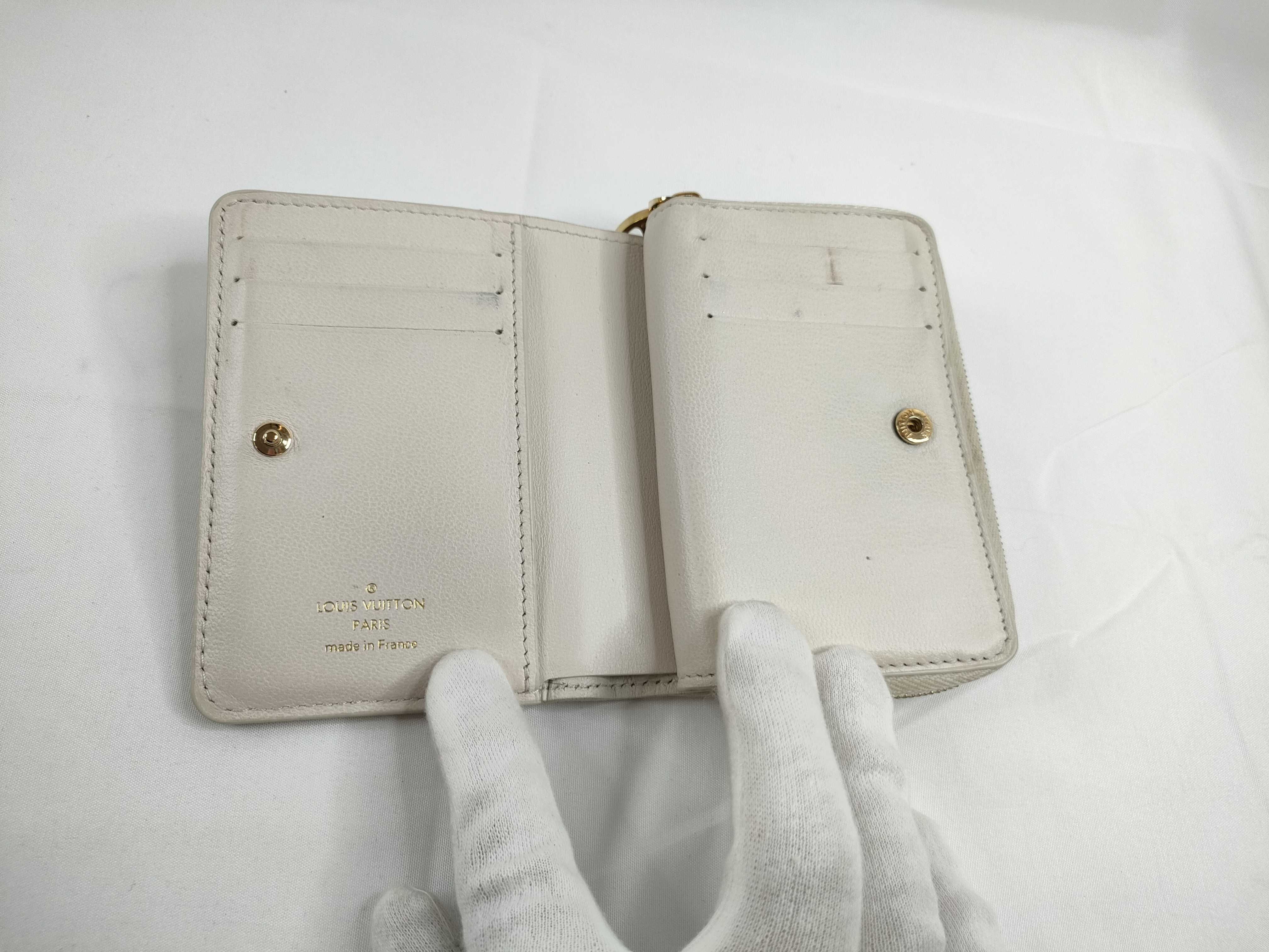 Portefeuille Lou Bi-fold Wallet — view 8
