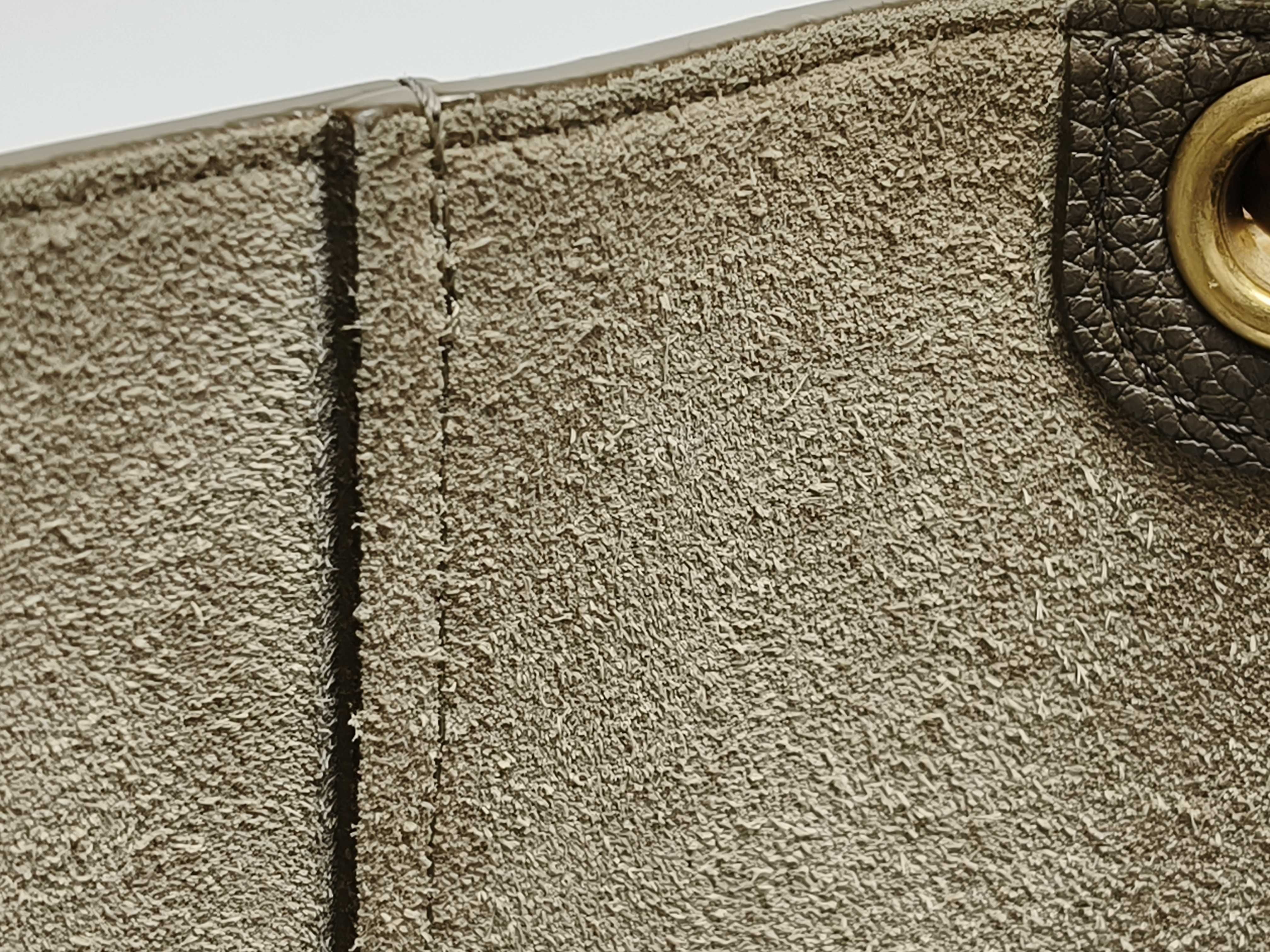 Sangle Bucket Small Leather Shoulder Bag Beige Shoulder Bag — view 12
