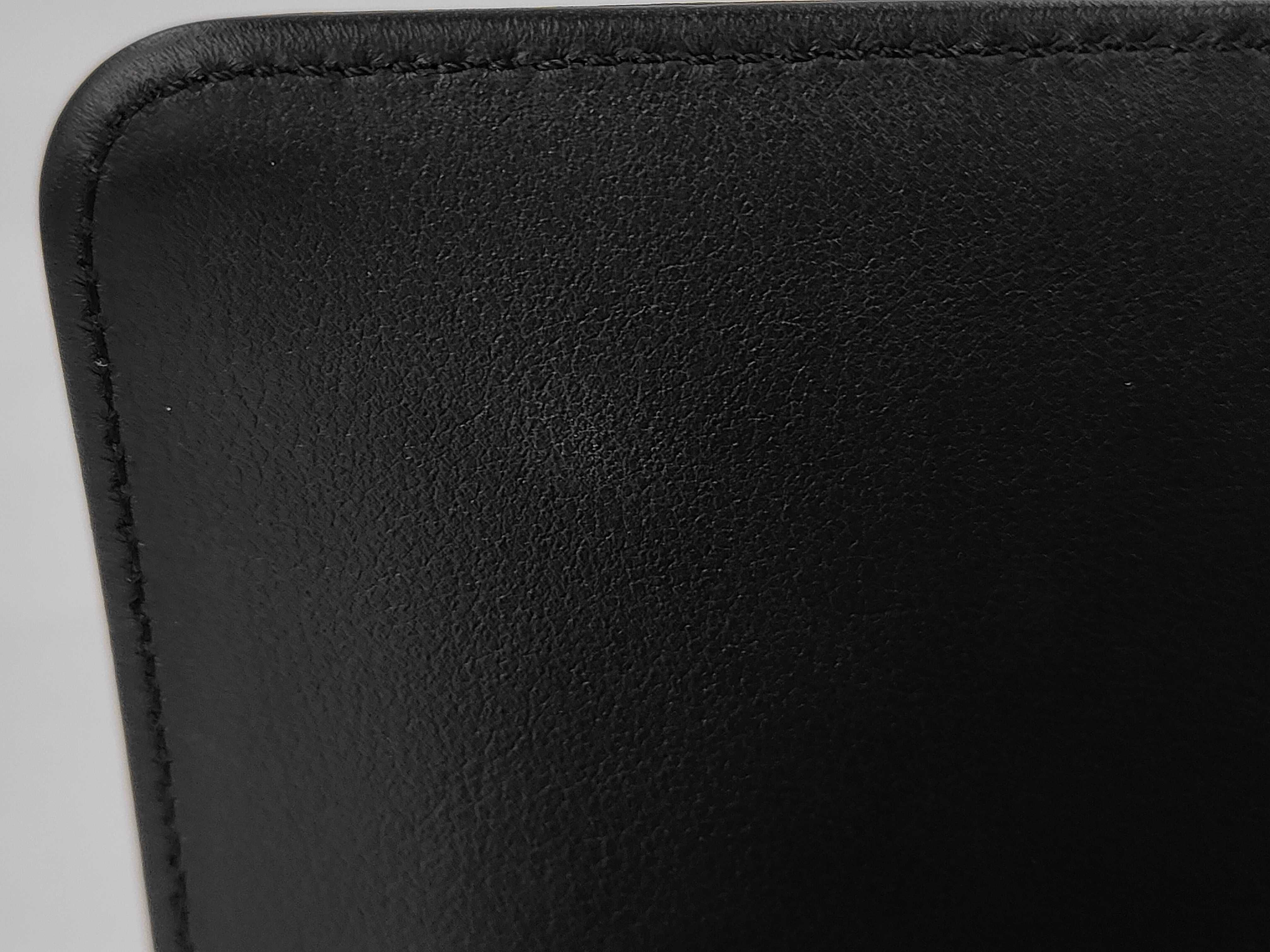 Boy Chanel V-stitch Lambskin Shoulder Bag — view 11