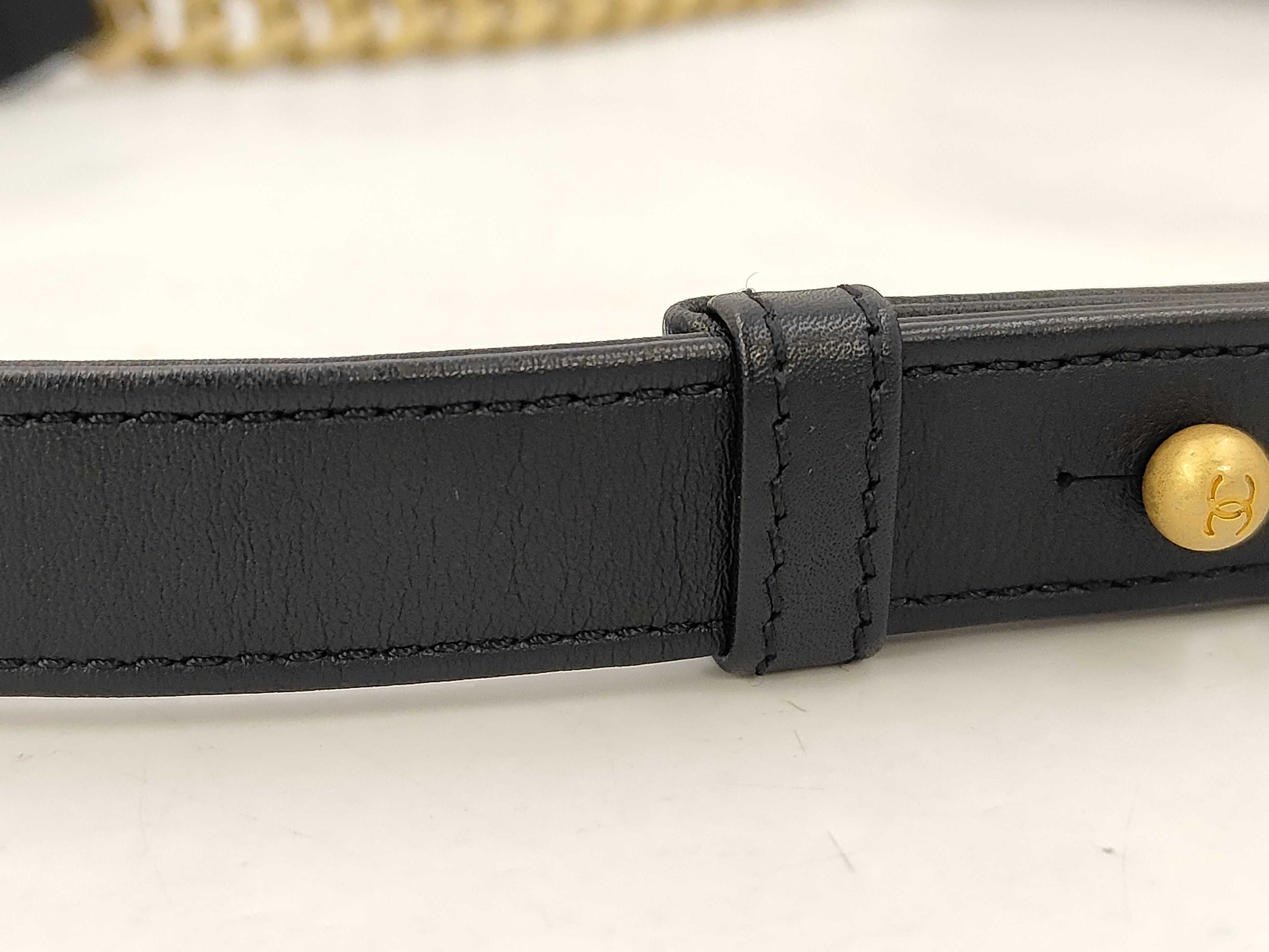 Boy Chanel V-stitch Lambskin Shoulder Bag — view 4