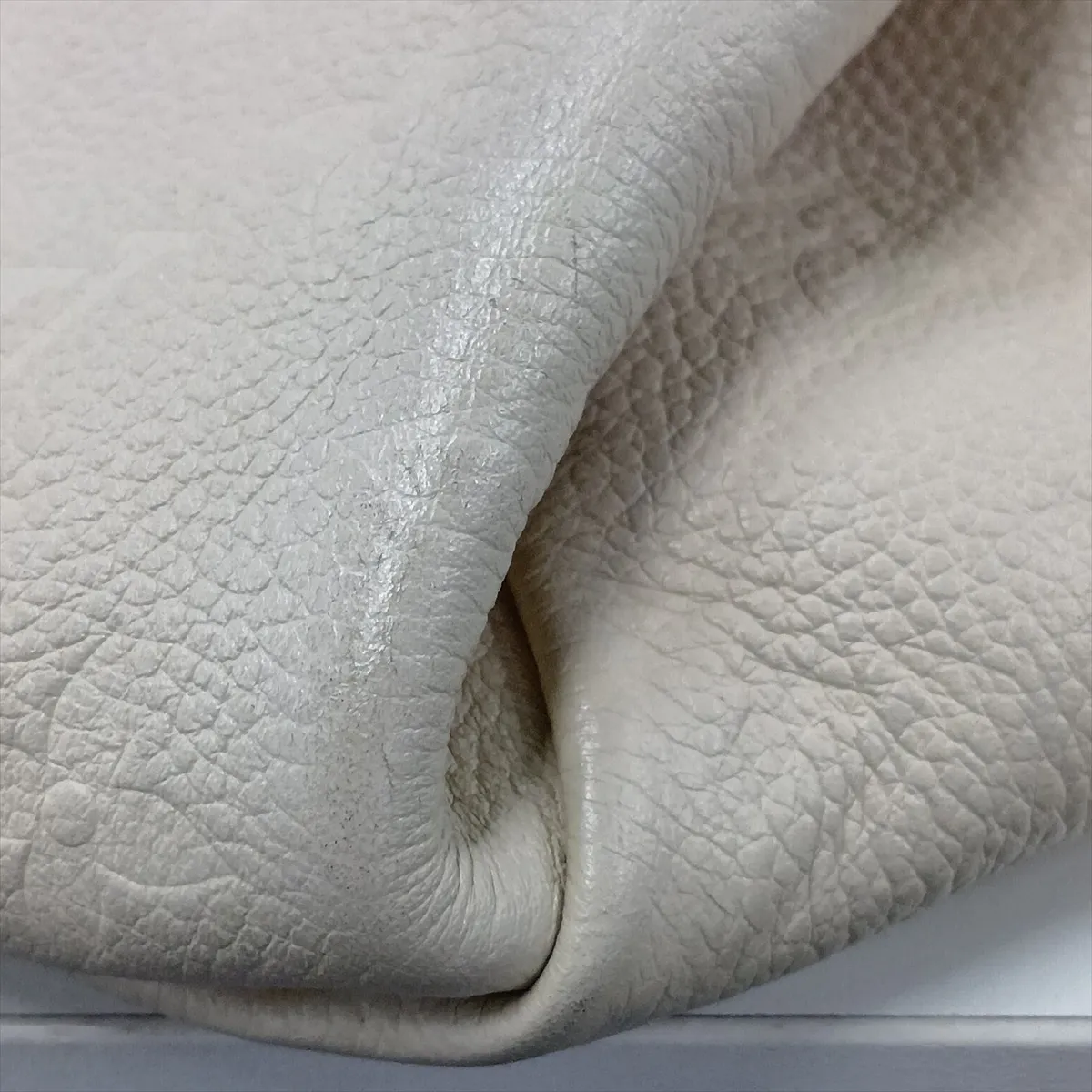 Monogram Empreinte Artsy MM M93449 CA1172 White — view 13