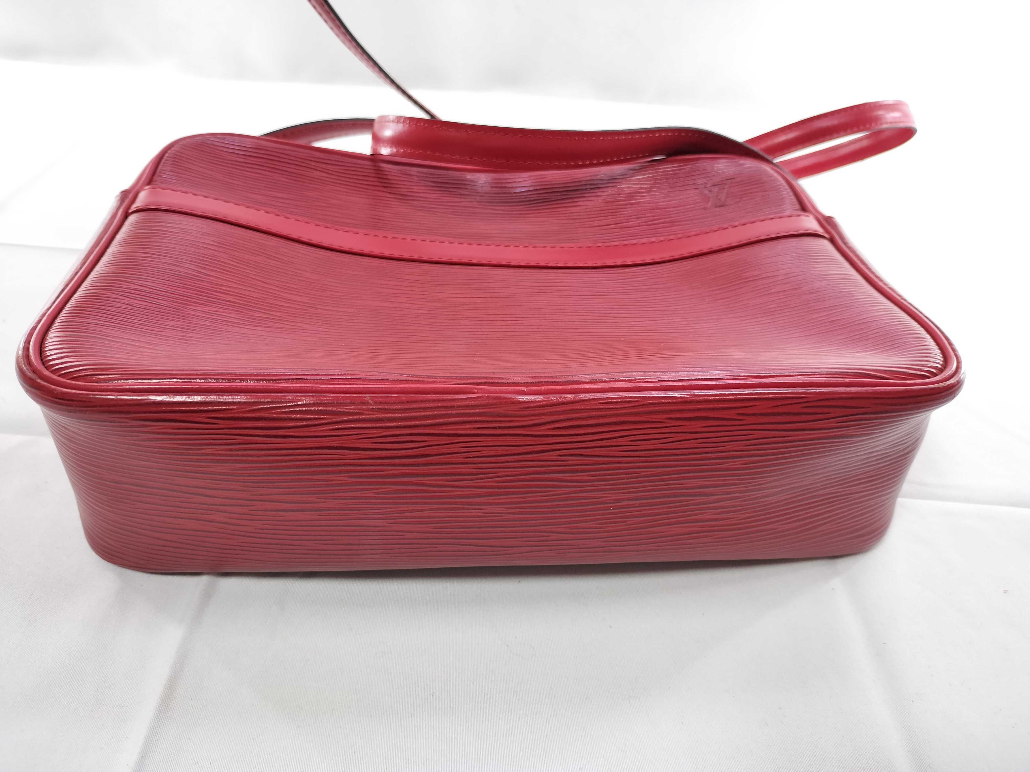 Epi M52307 Trocadero Shoulder Bag — view 8