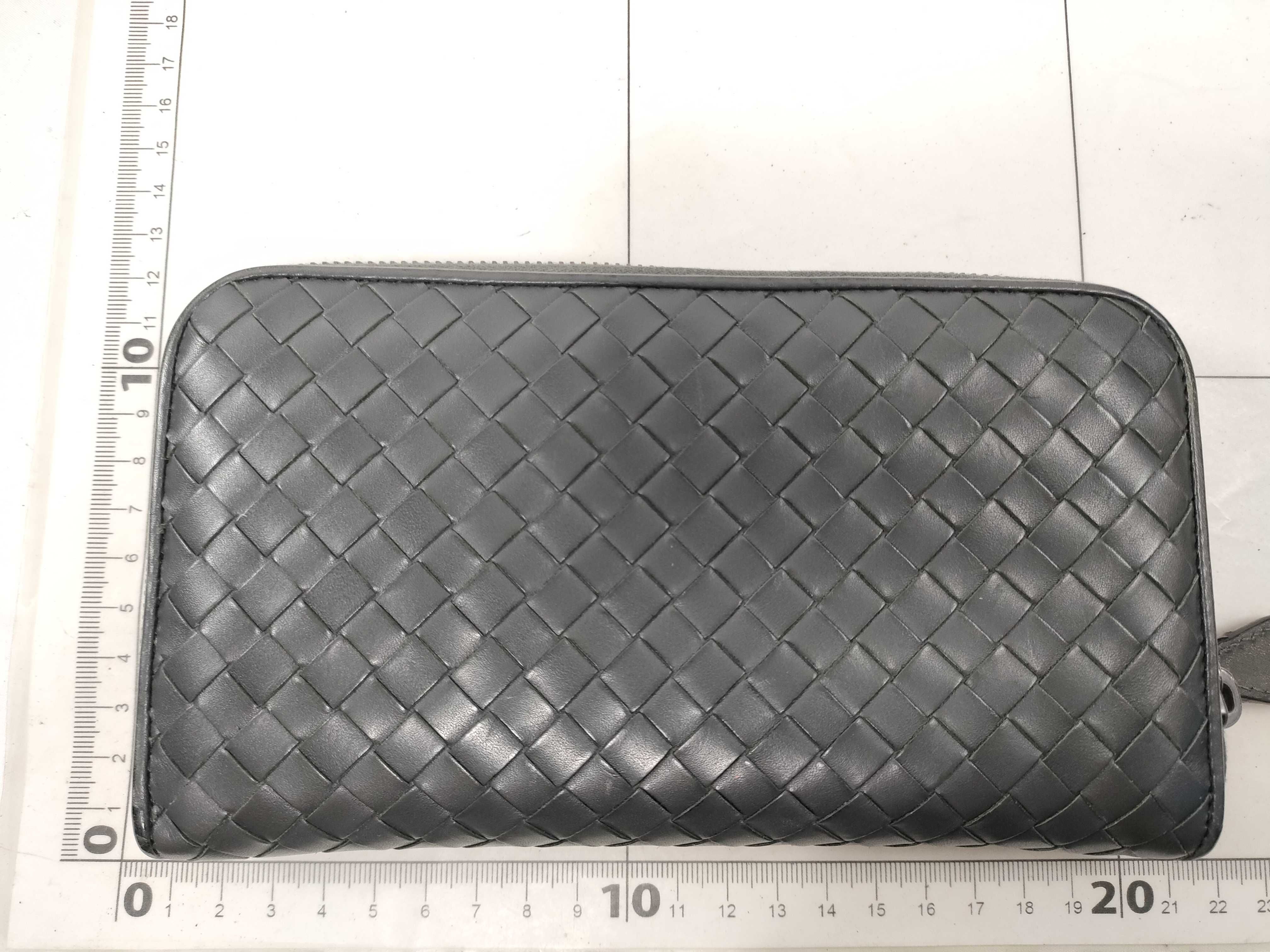 Intrecciato Round Zipper Long Wallet — view 2