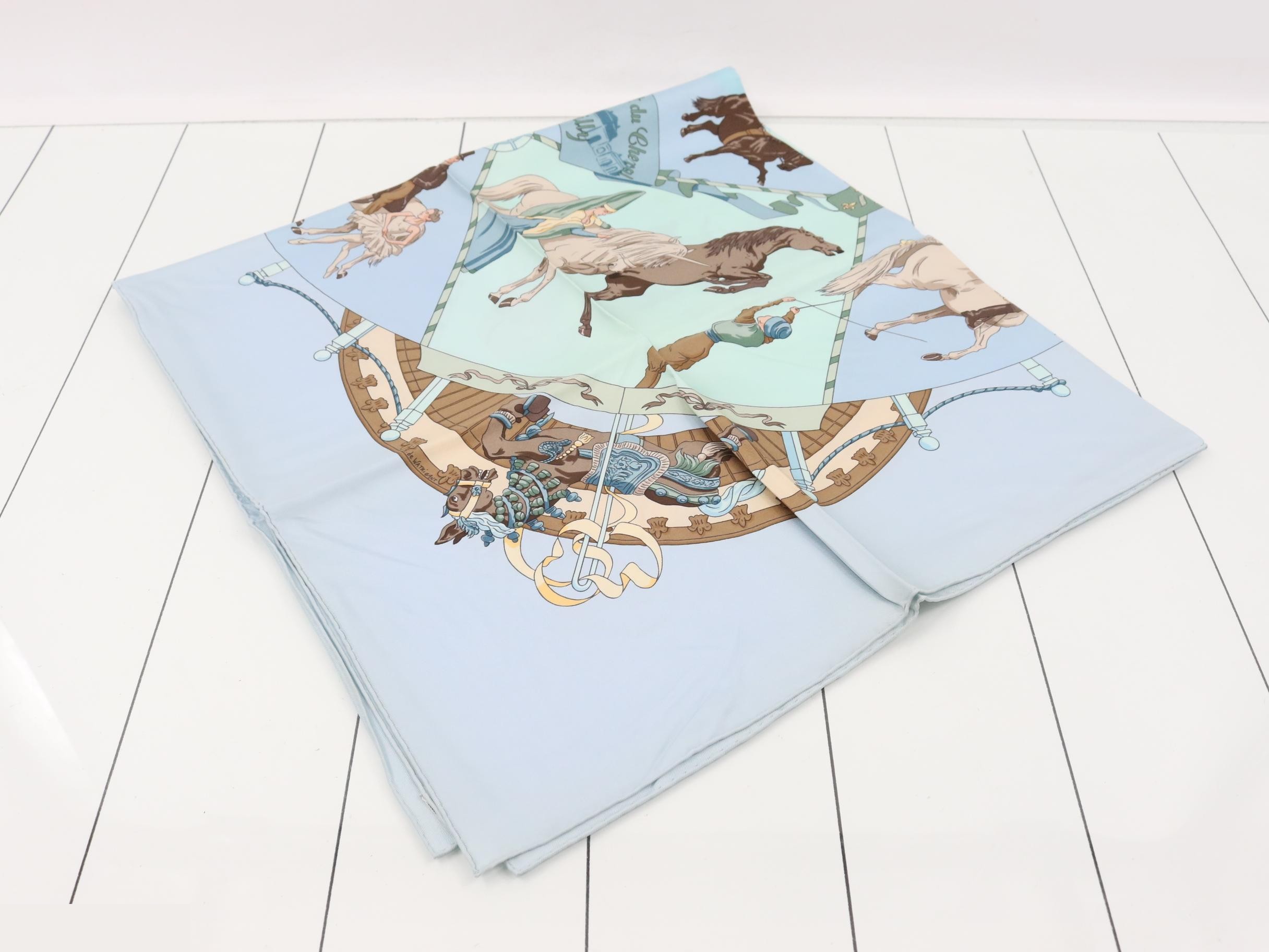 Carre 90 scarf, with box. — view 2