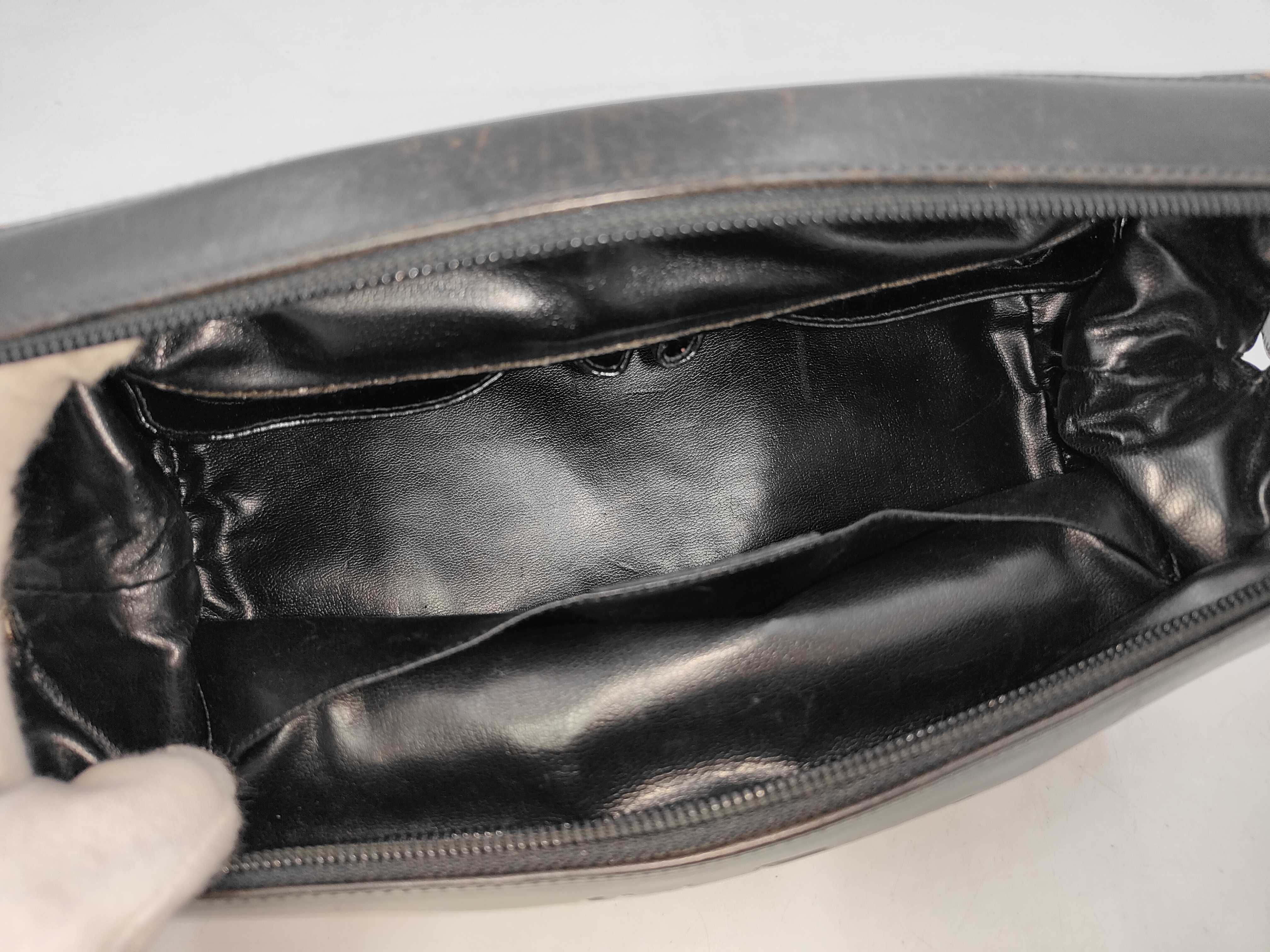 pouch — view 6