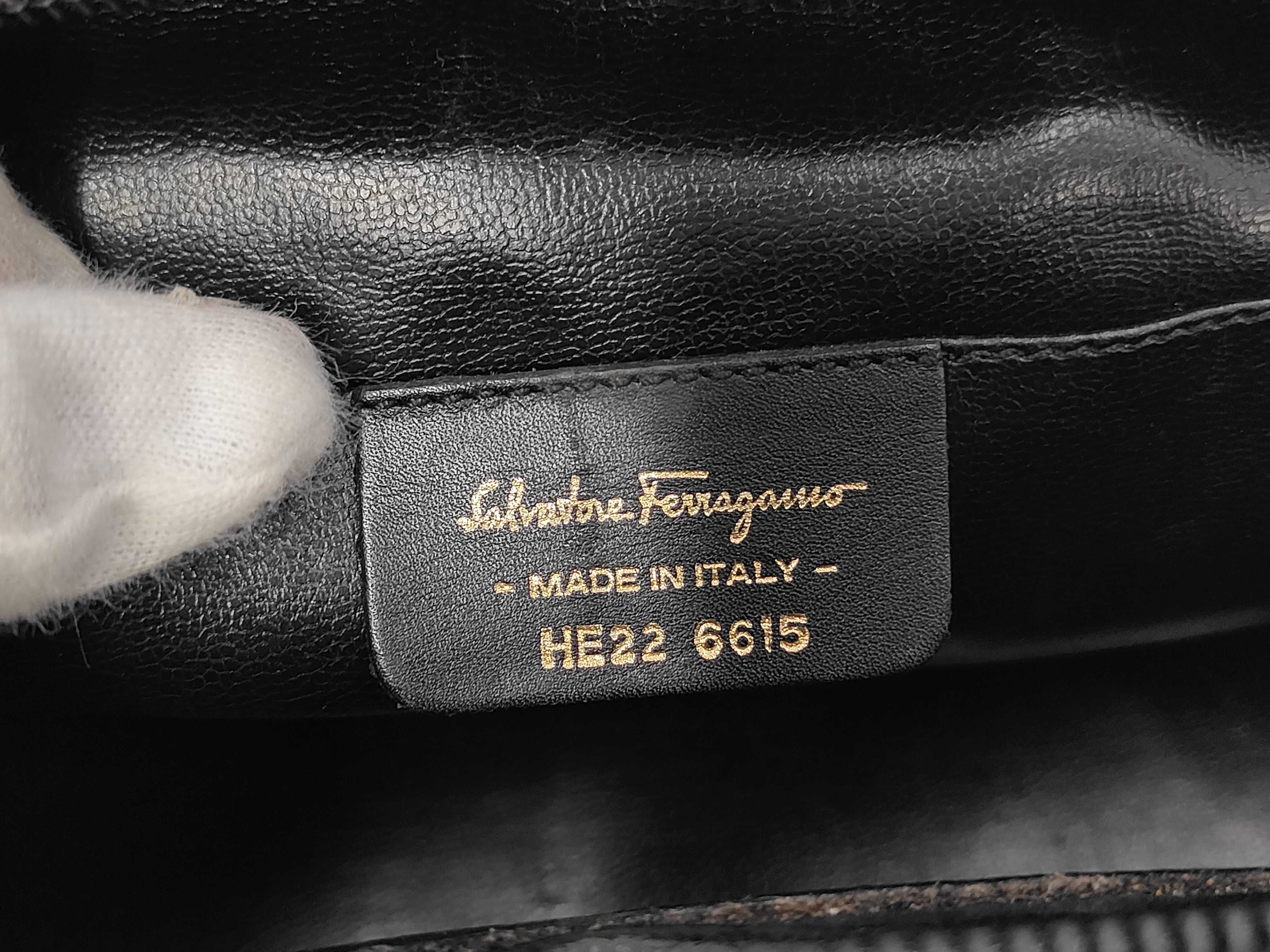 pouch — view 7