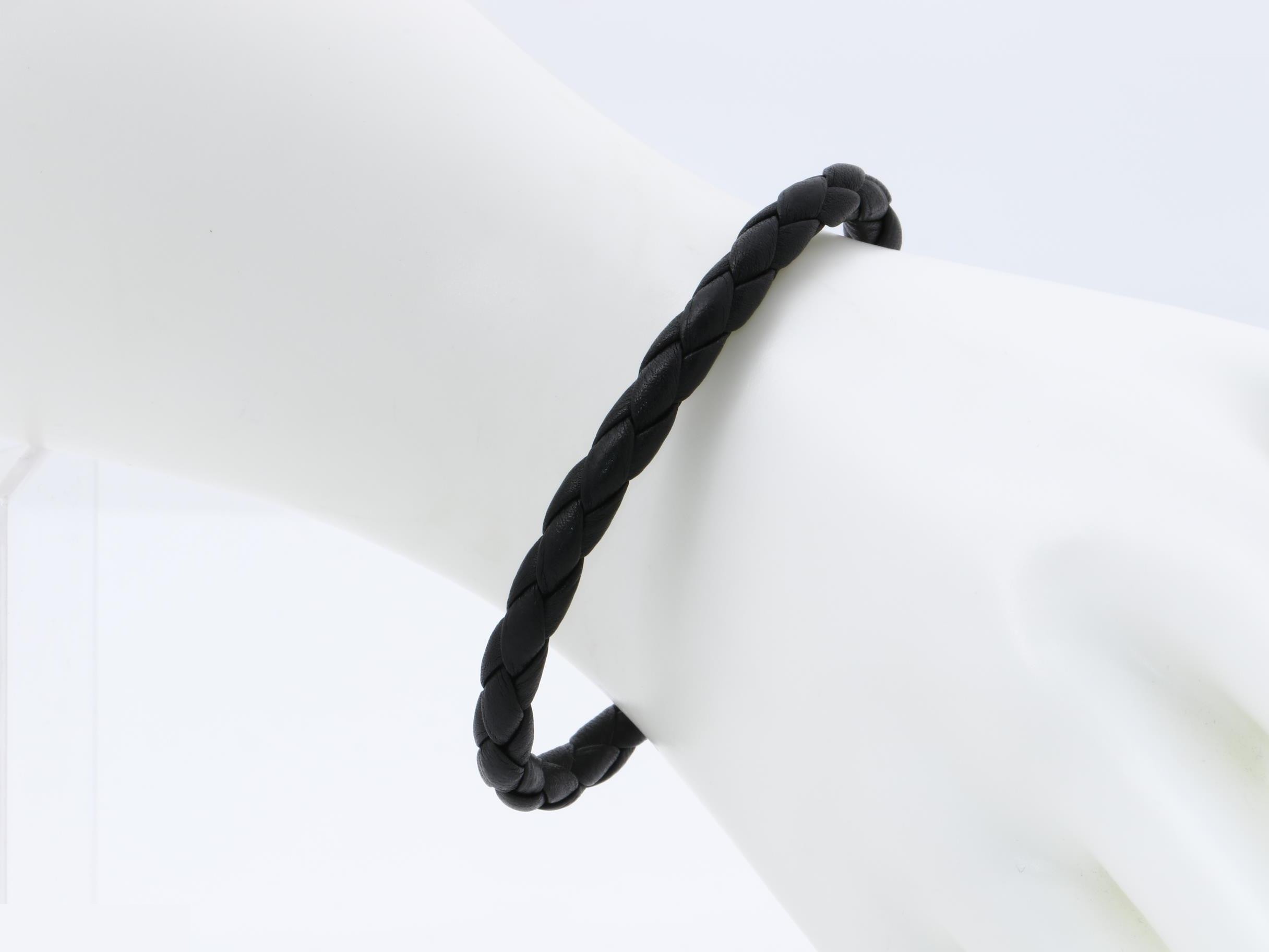750YG Braided Leather Bangle