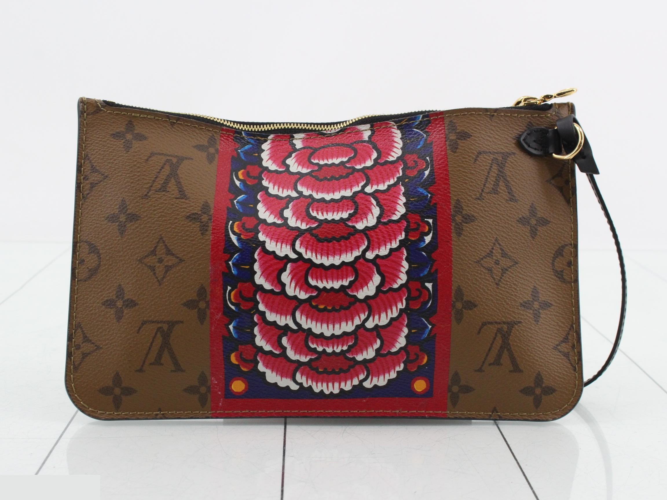 Kabuki-themed pouch with strap, collaboration with Kansai Yamamoto. — view 2