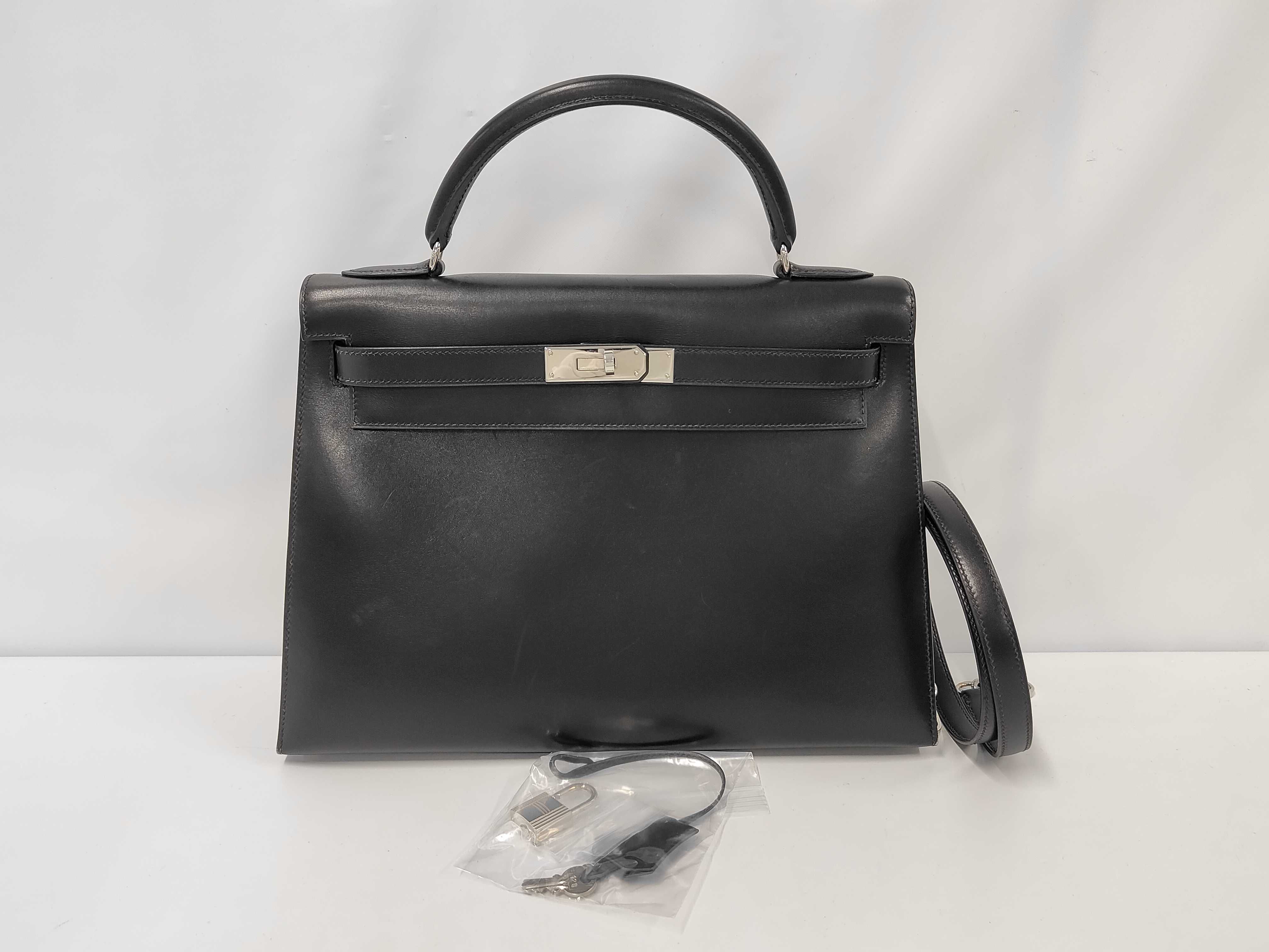 Kelly 32 D Box Calf Black Silver Hardware Handbag