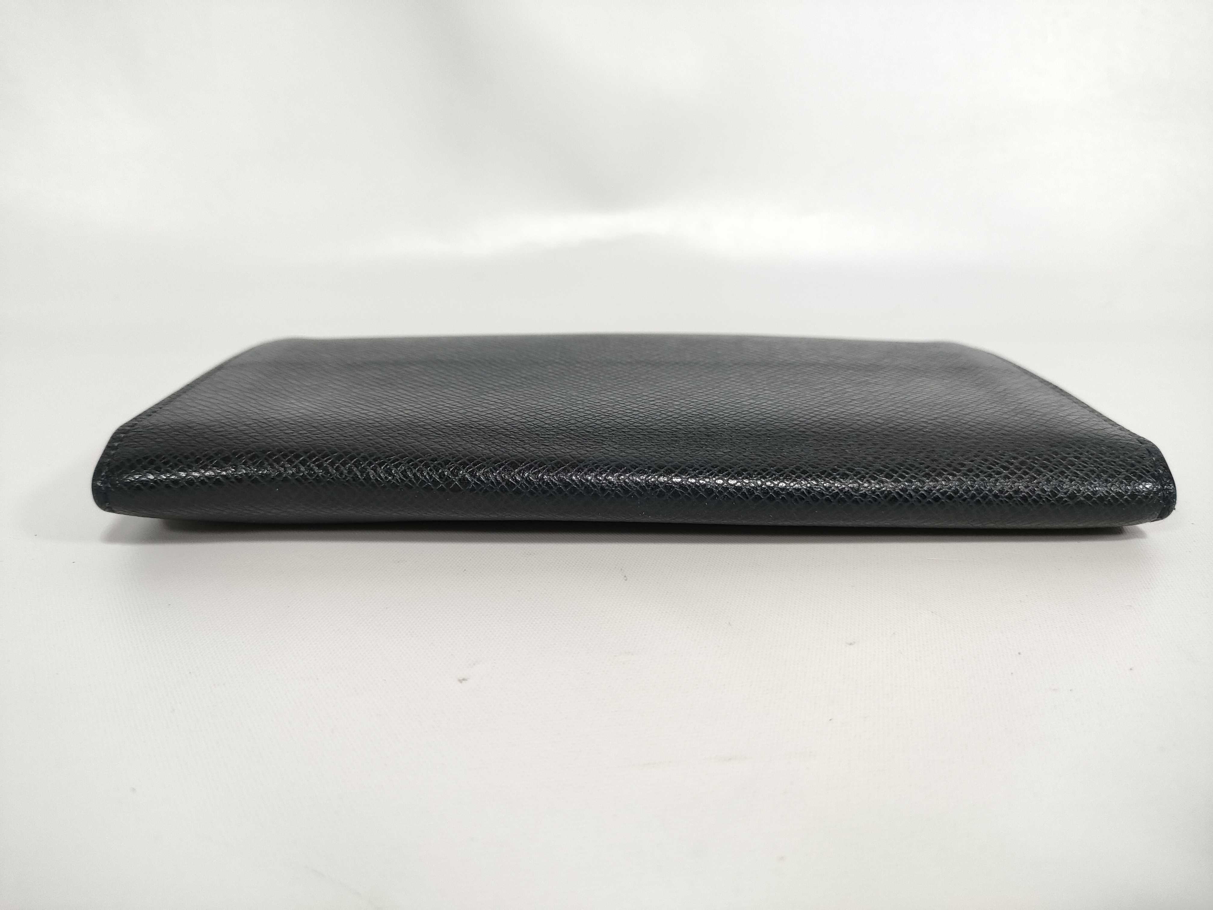 Taiga Bi-fold Wallet with Initials — view 5