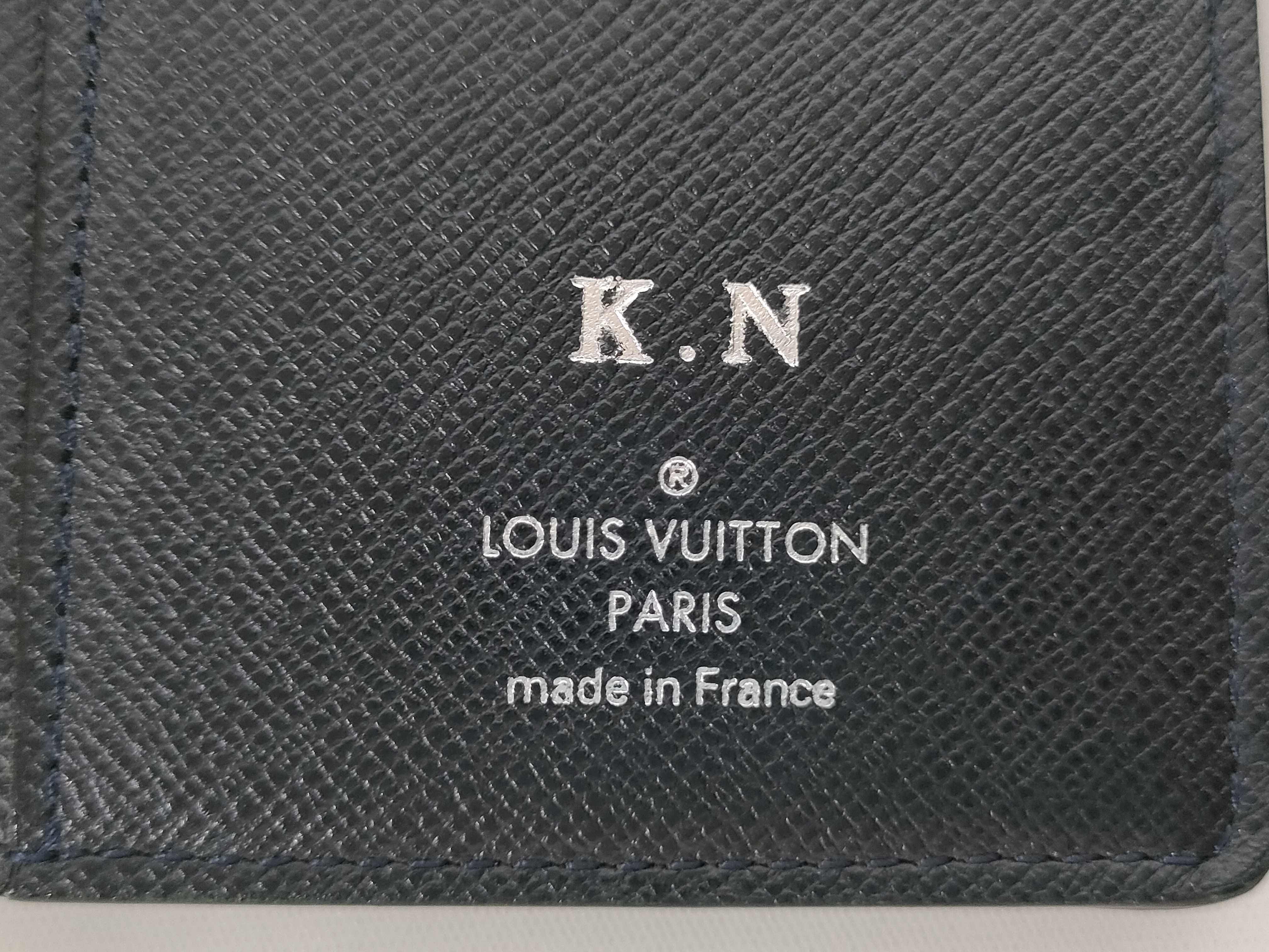 Taiga Bi-fold Wallet with Initials — view 9