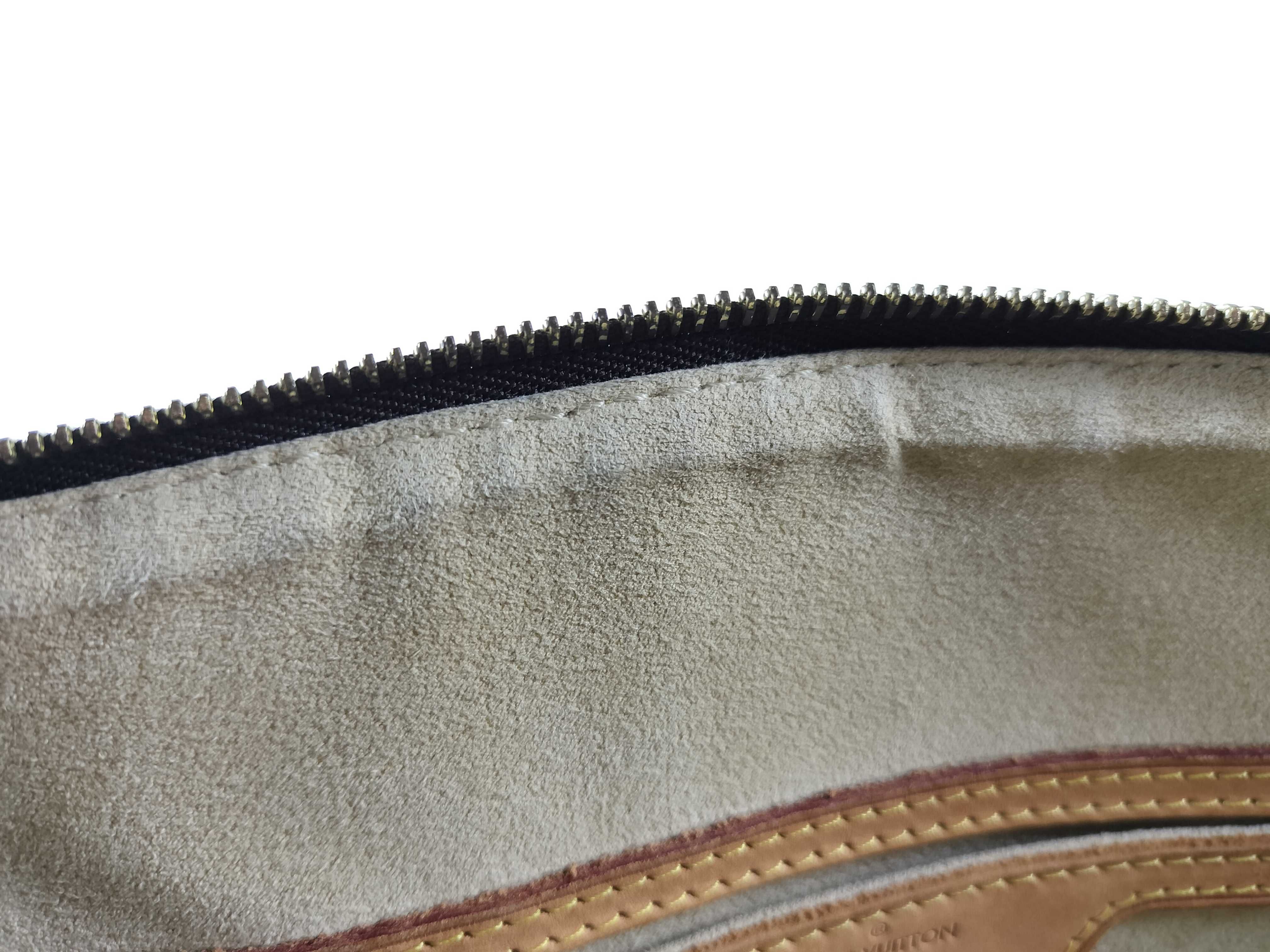 Monogram Louis Vuitton Retiro PM Handbag Monogram M40325 Handbag — view 10