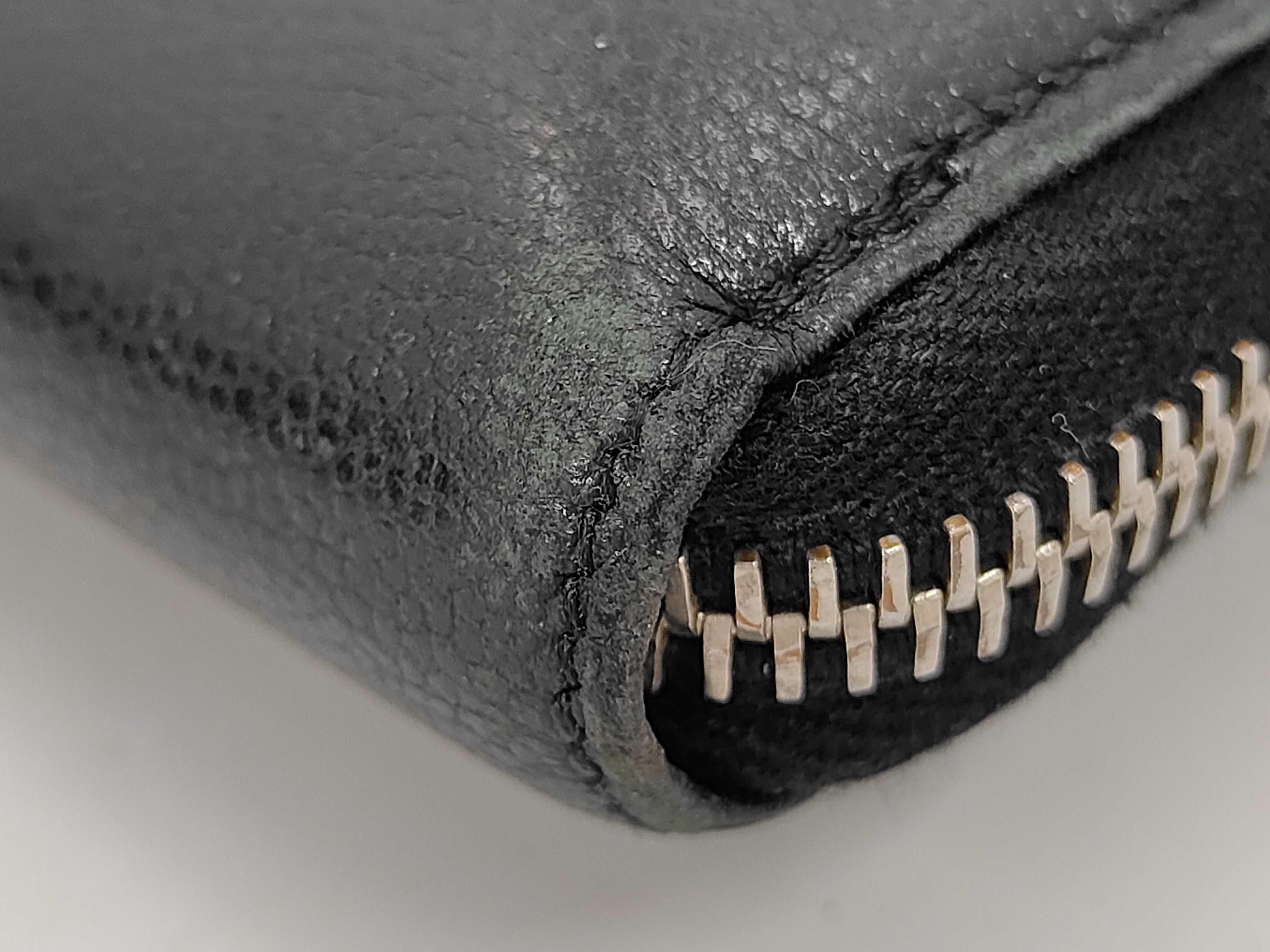 Long Wallet / Round Zipper / Caviar Leather / 13909794 Wallet — view 3