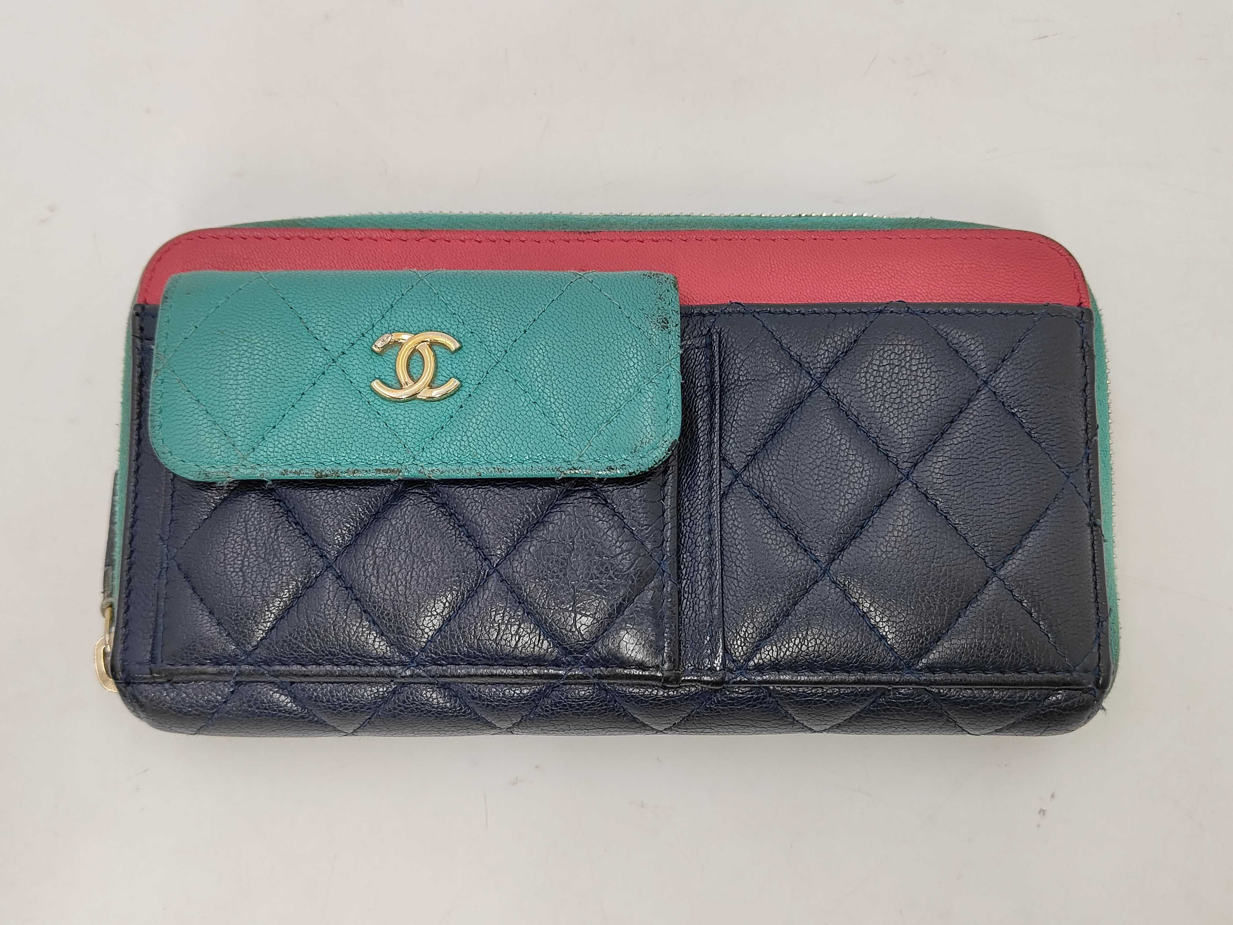 Caviar Skin Long Wallet