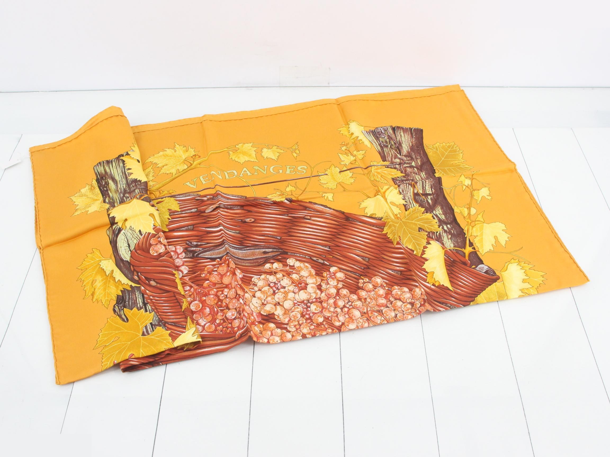 Hermès Carre 90 Grape Harvest — view 3